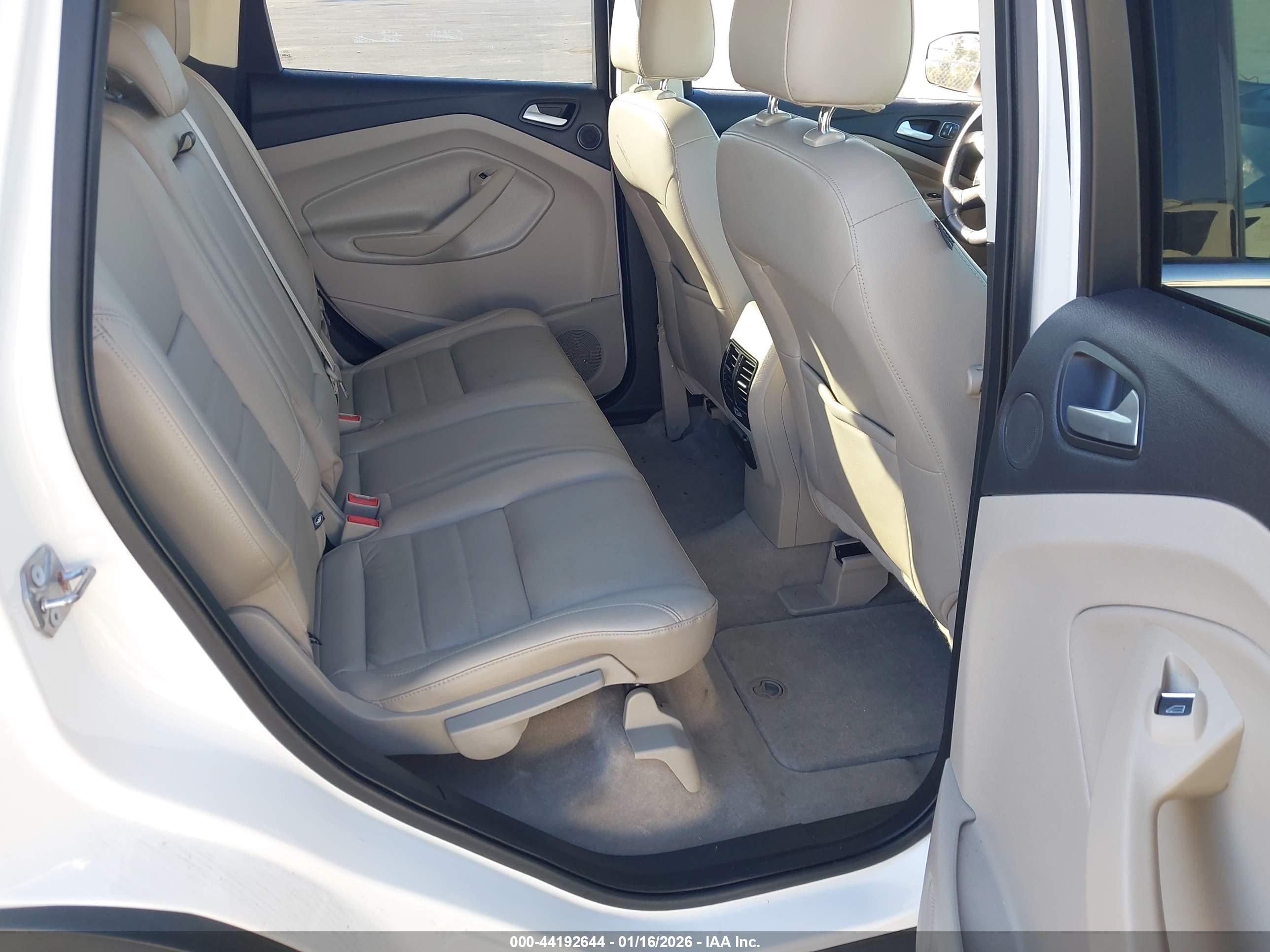 FORD ESCAPE image 8