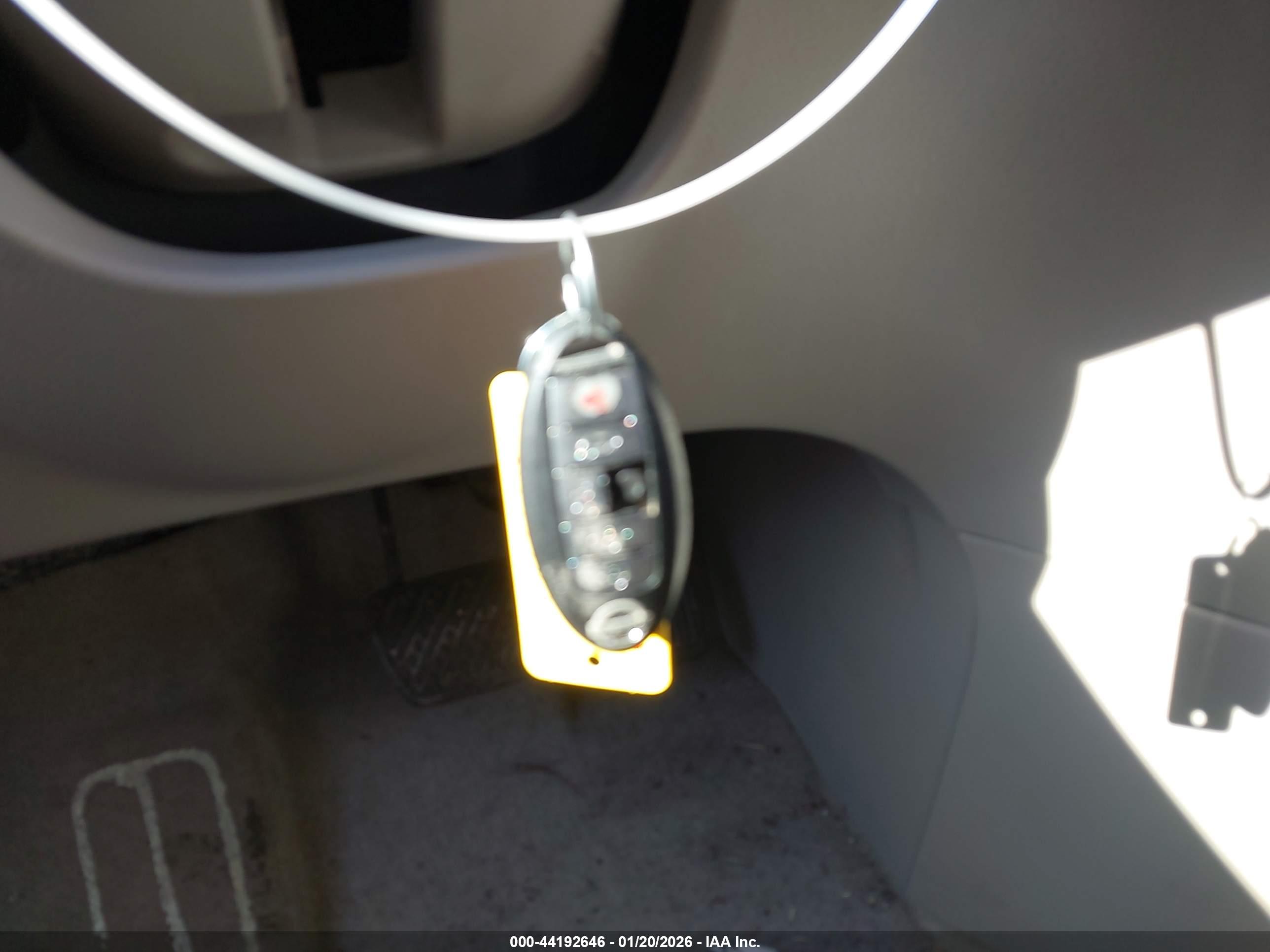NISSAN QUEST image 11