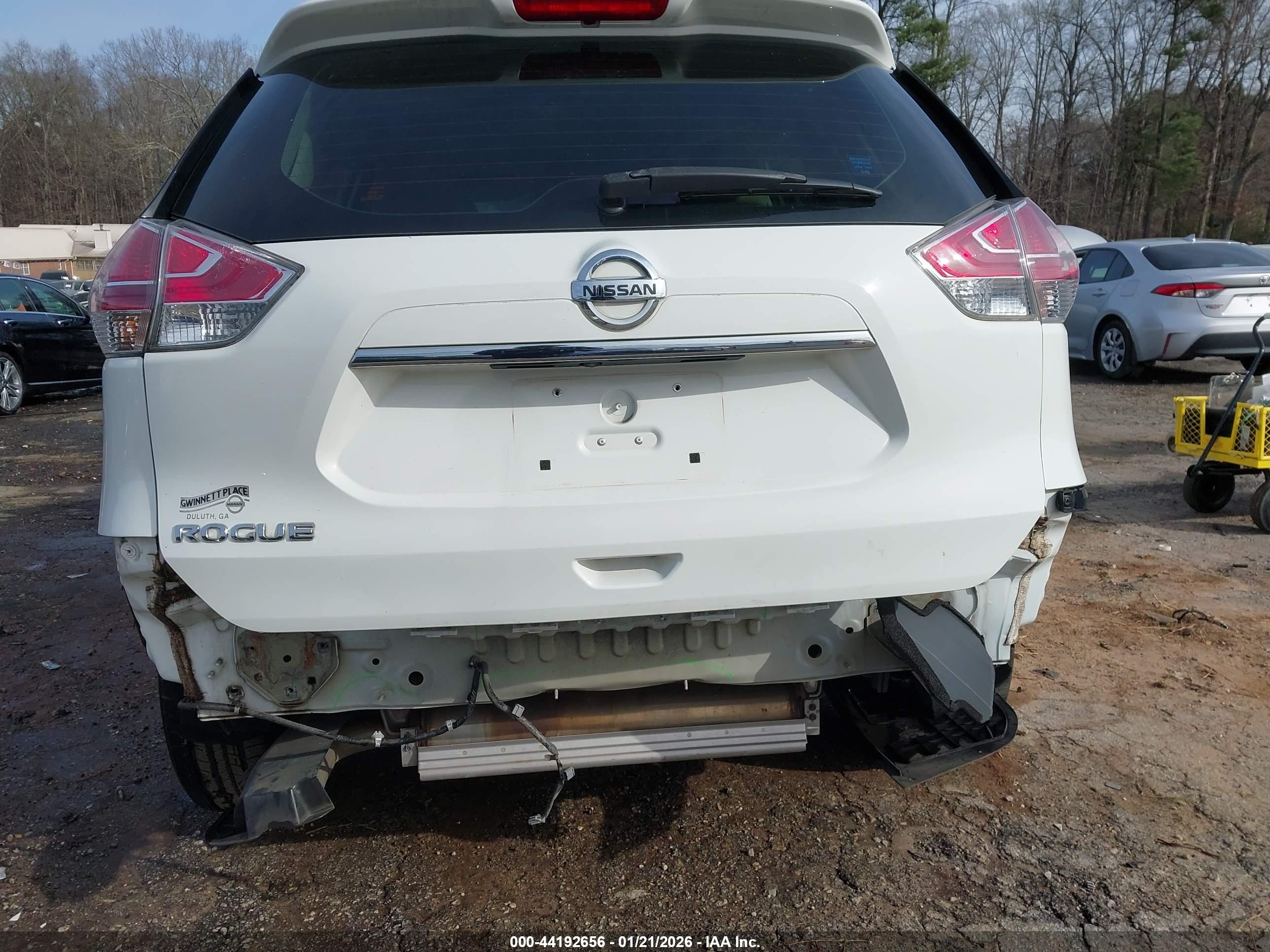 NISSAN ROGUE image 6