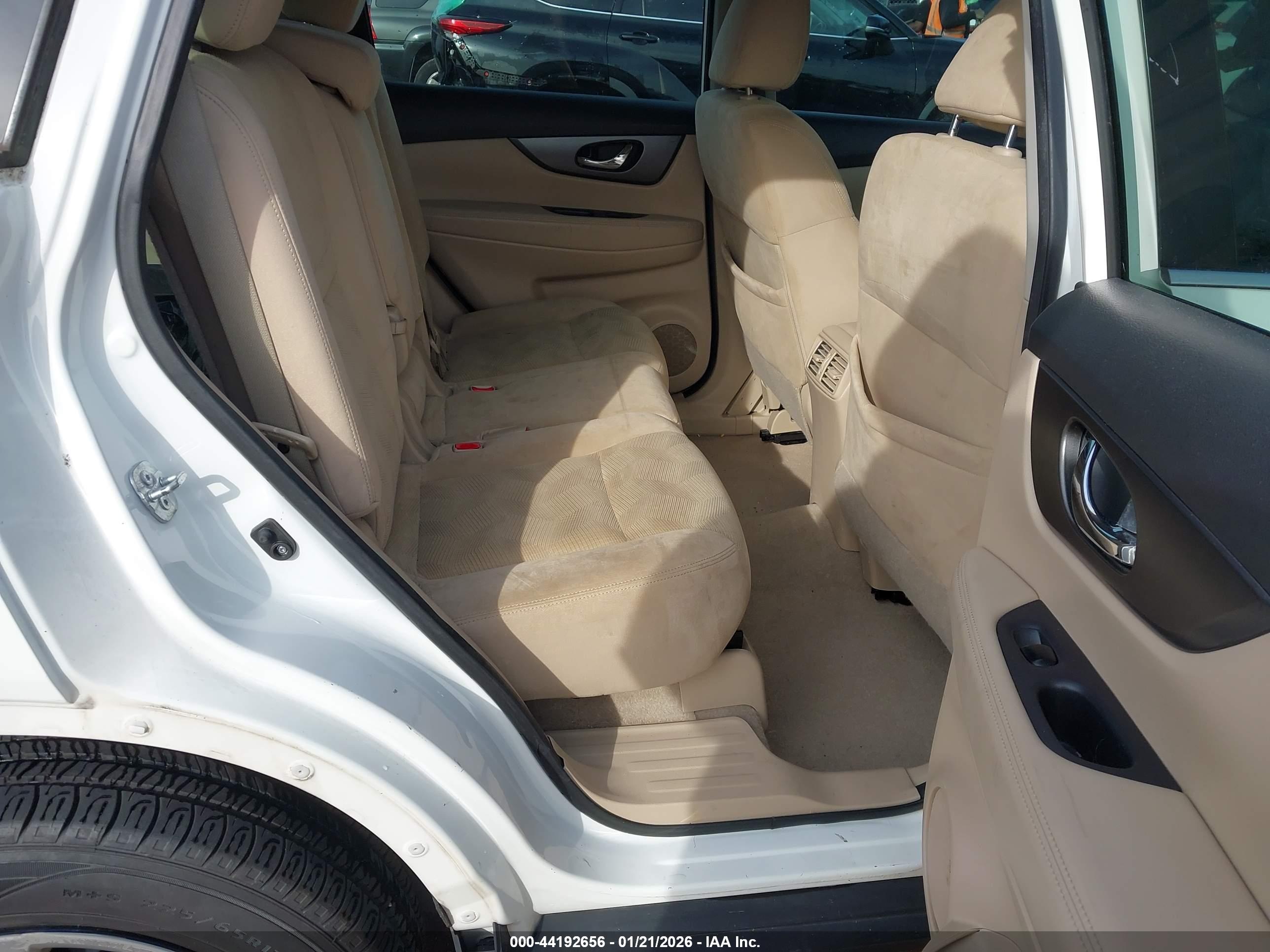 NISSAN ROGUE image 8
