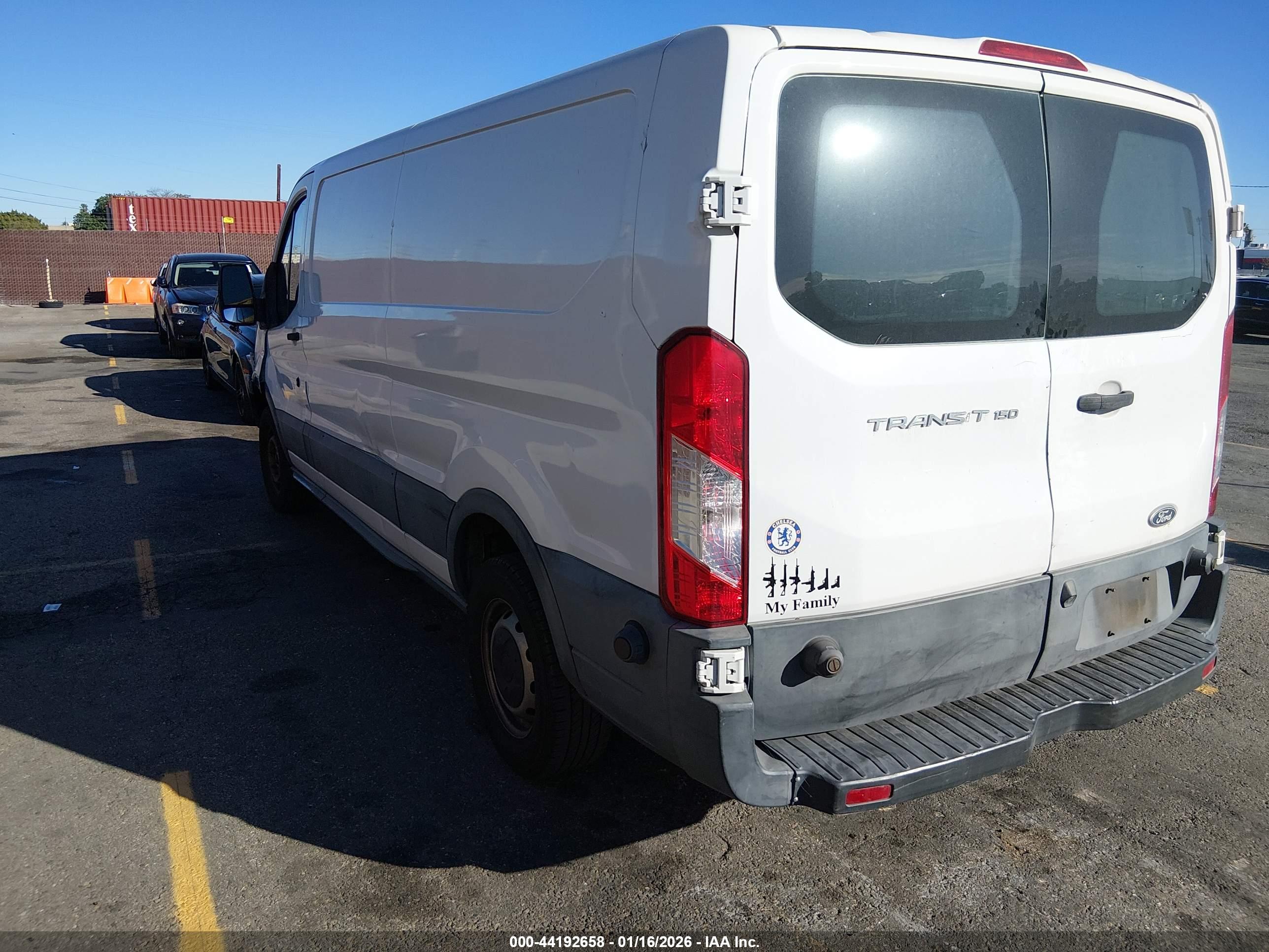 FORD TRANSIT-150 image 3