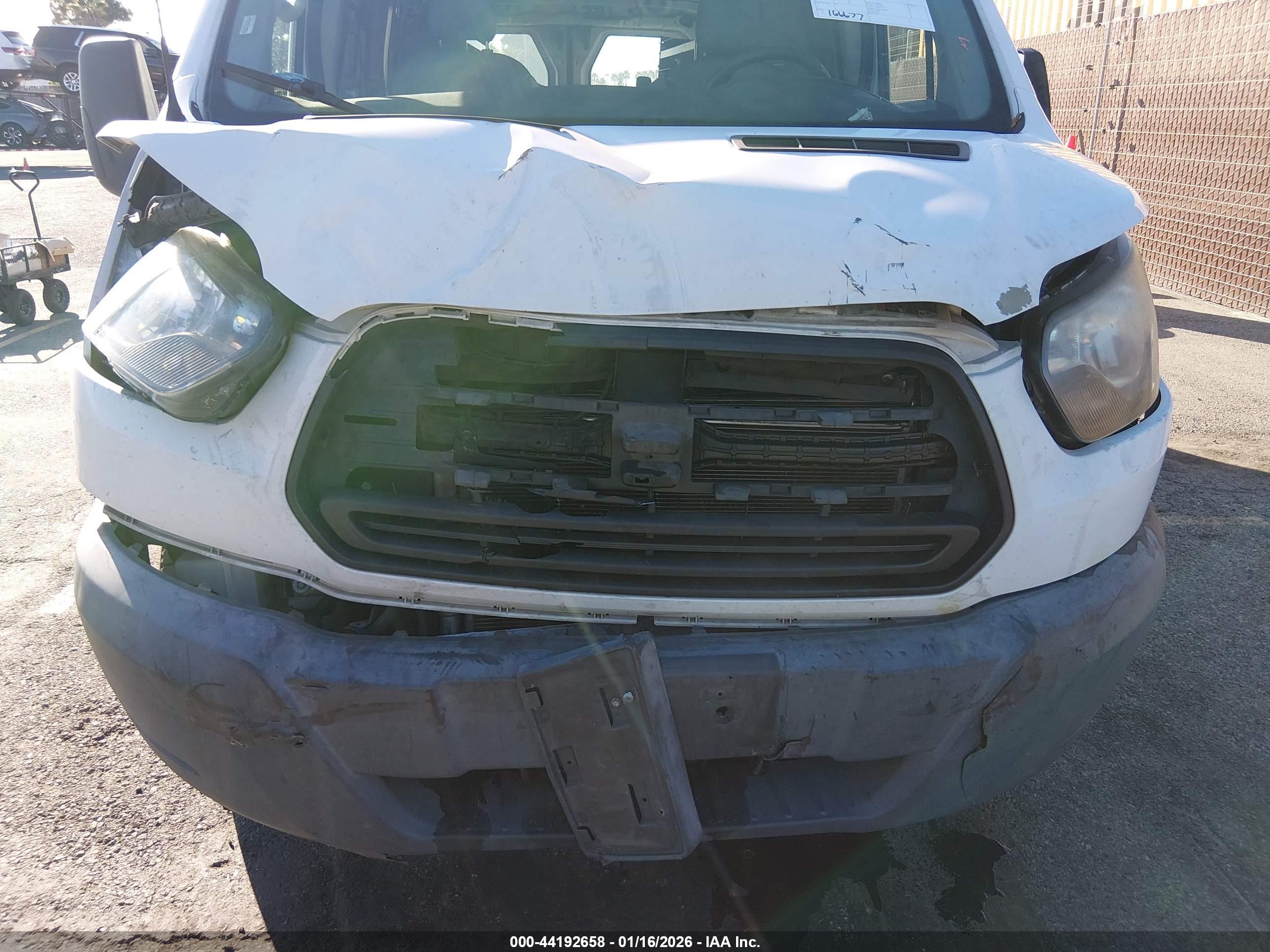 FORD TRANSIT-150 image 6