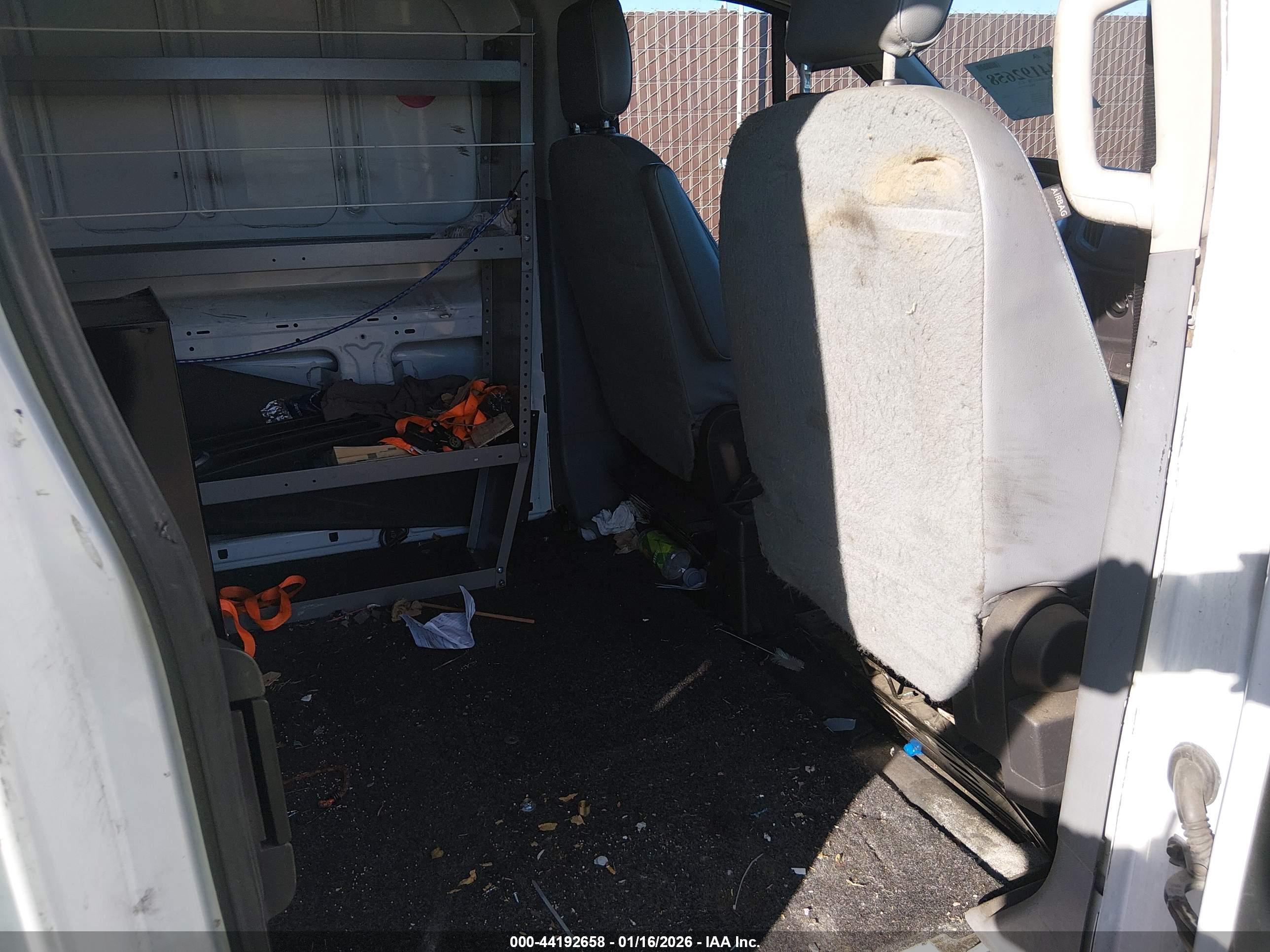 FORD TRANSIT-150 image 8