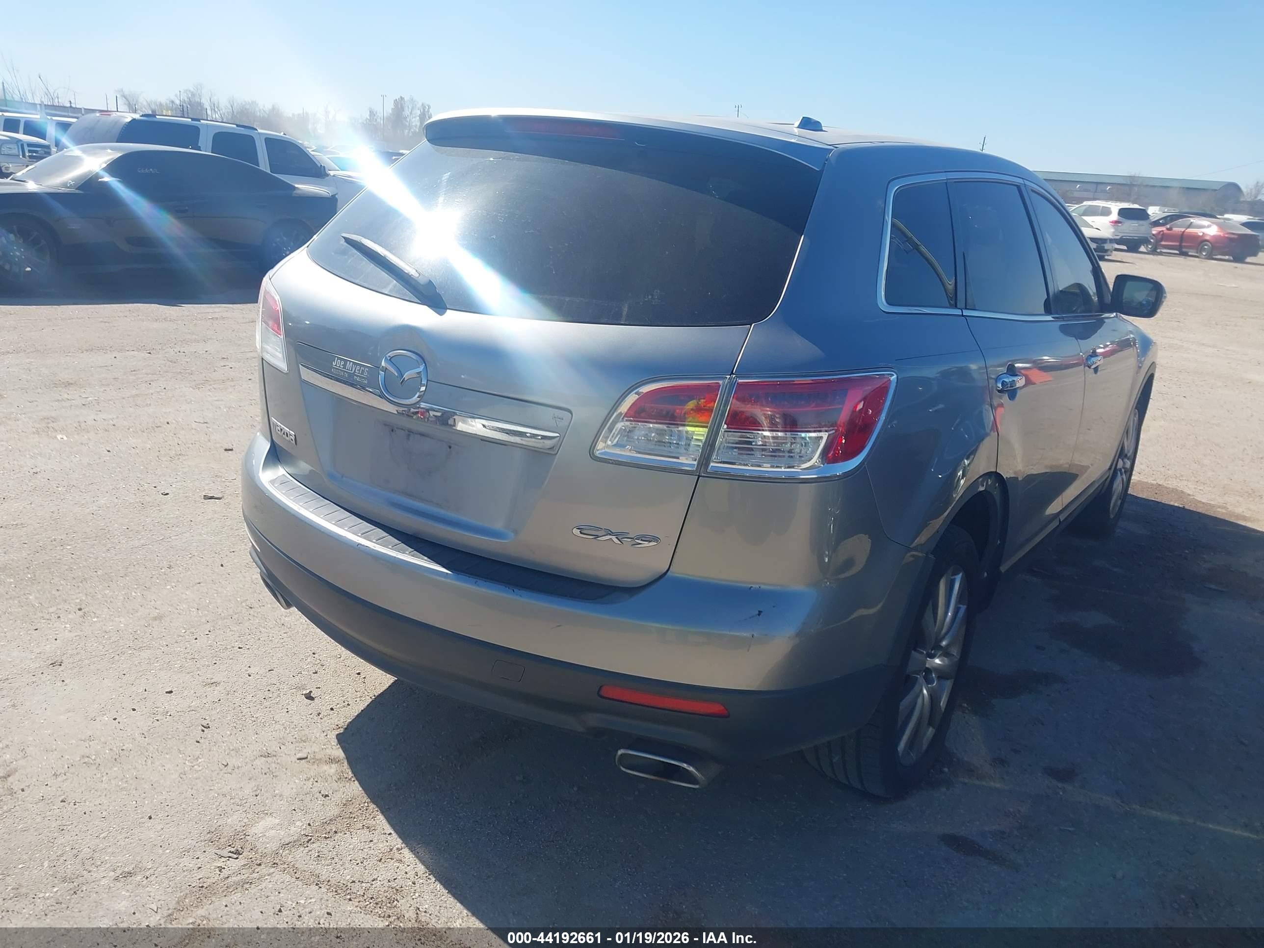 MAZDA CX-9 image 4