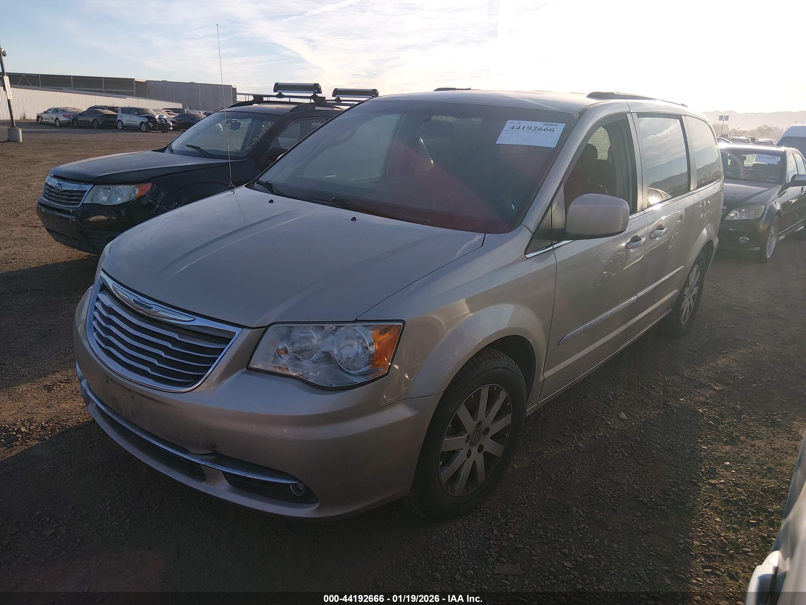 CHRYSLER TOWN image 2