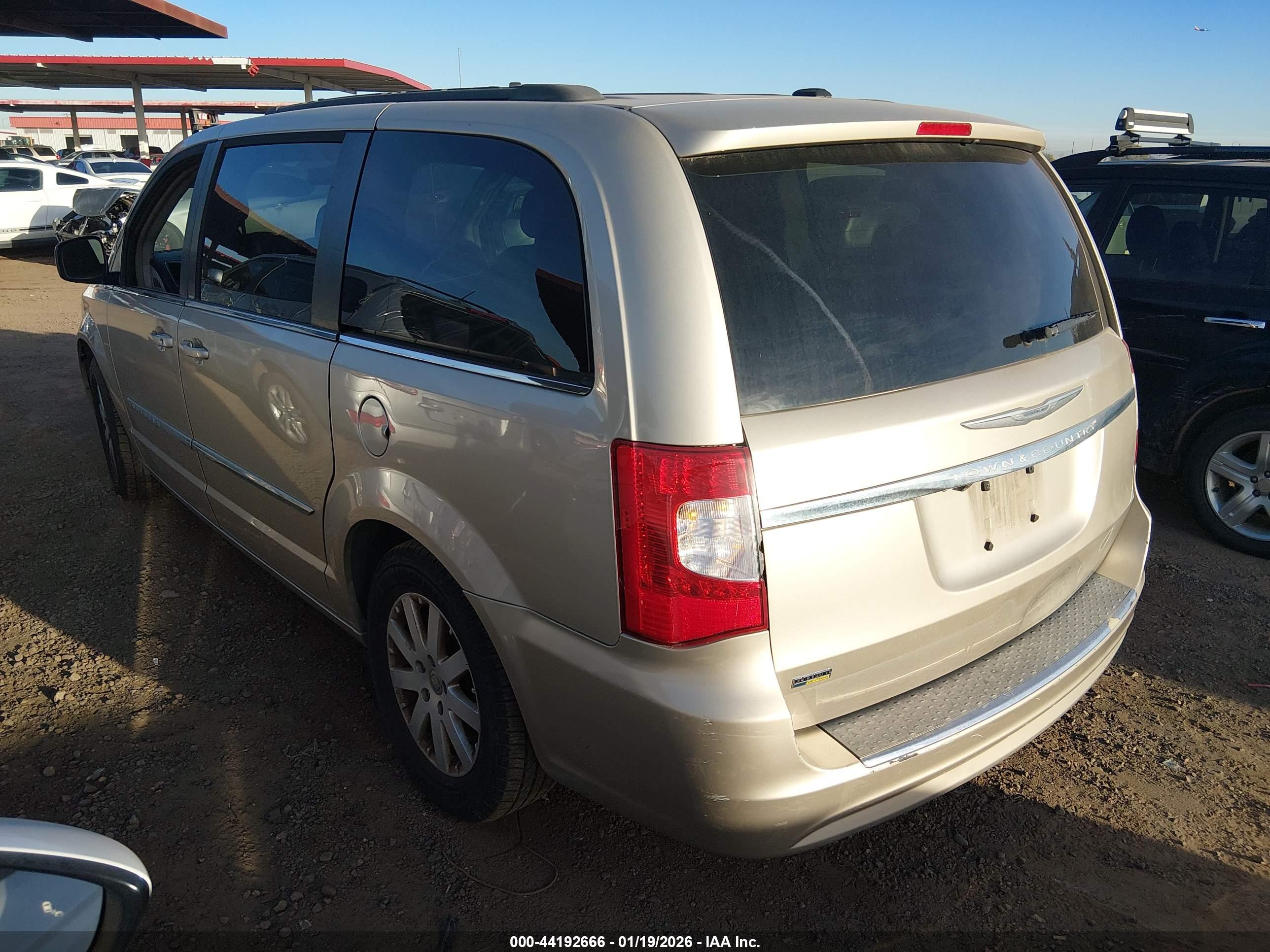 CHRYSLER TOWN image 3