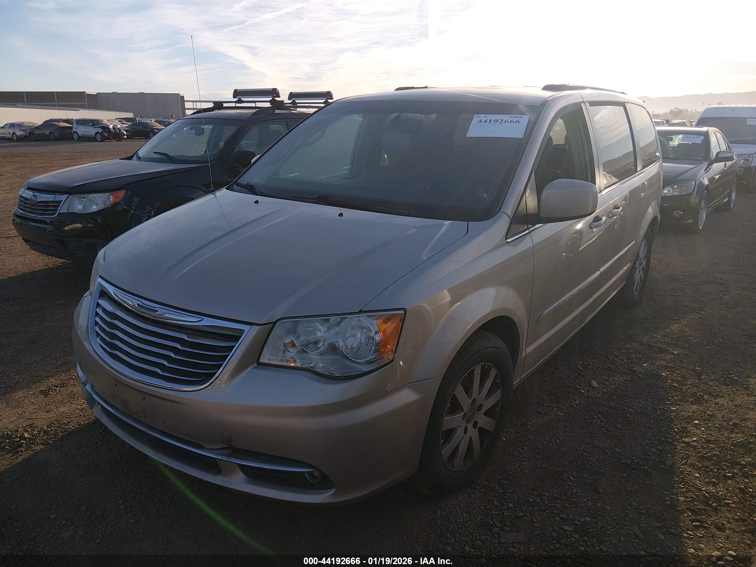 CHRYSLER TOWN image 6