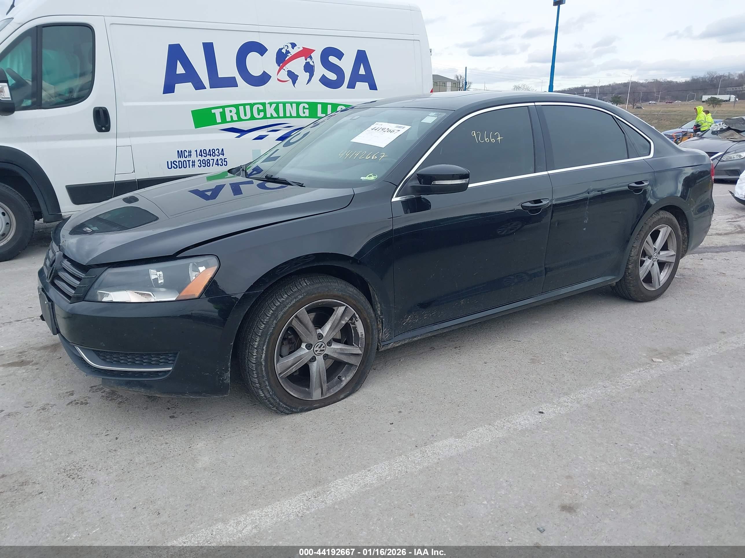VOLKSWAGEN PASSAT image 2