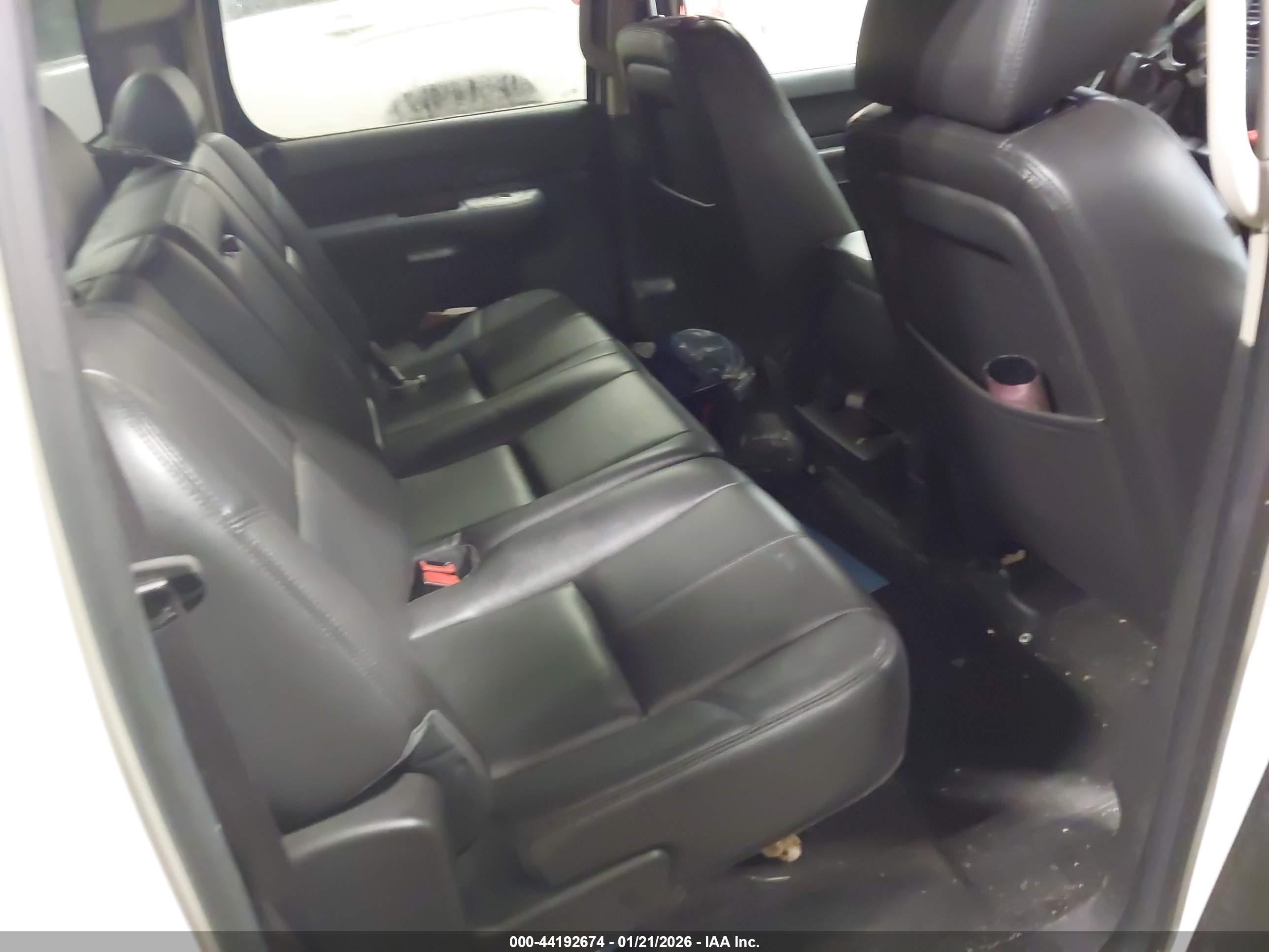 GMC SIERRA image 8