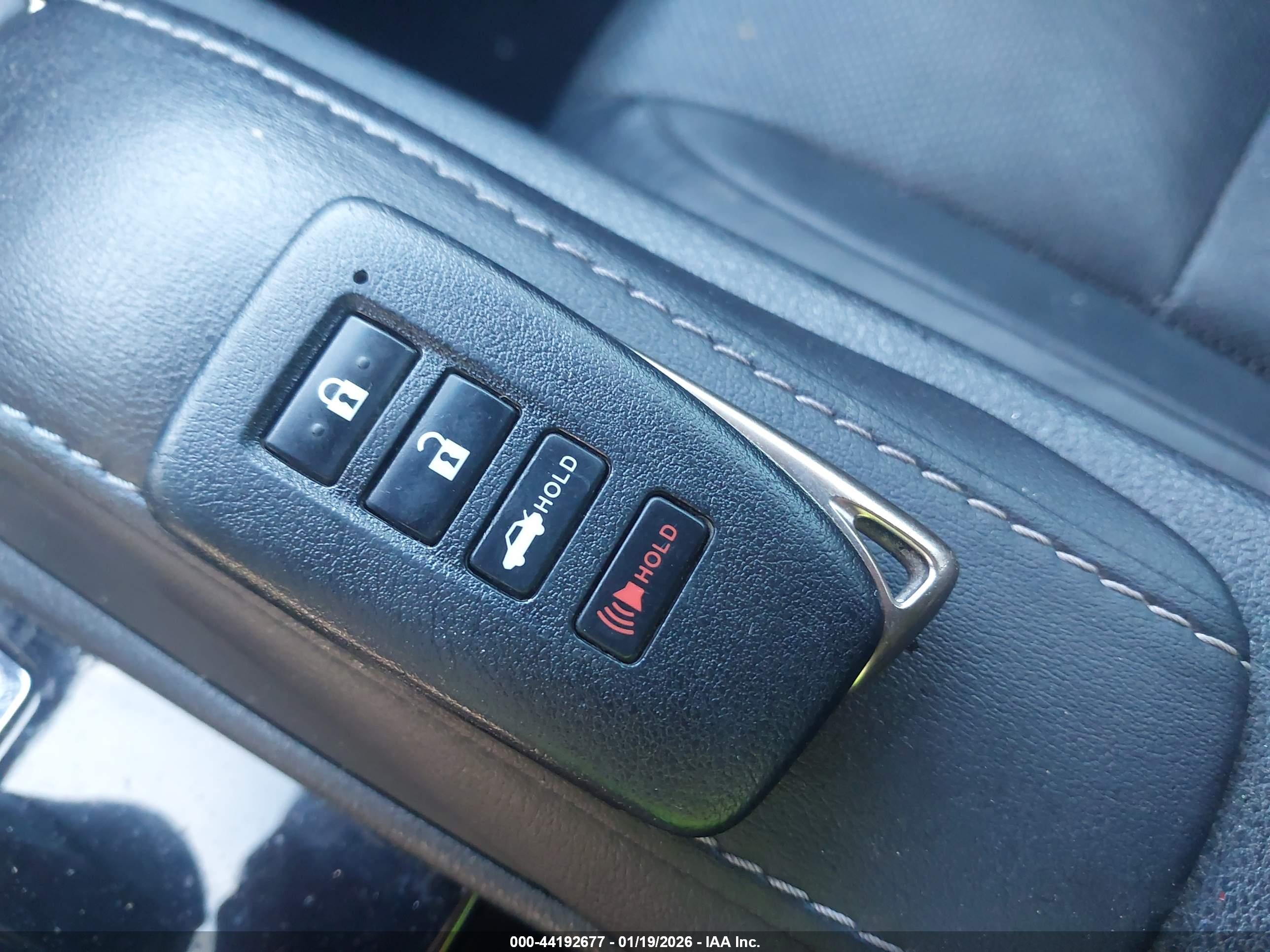 LEXUS ES image 11