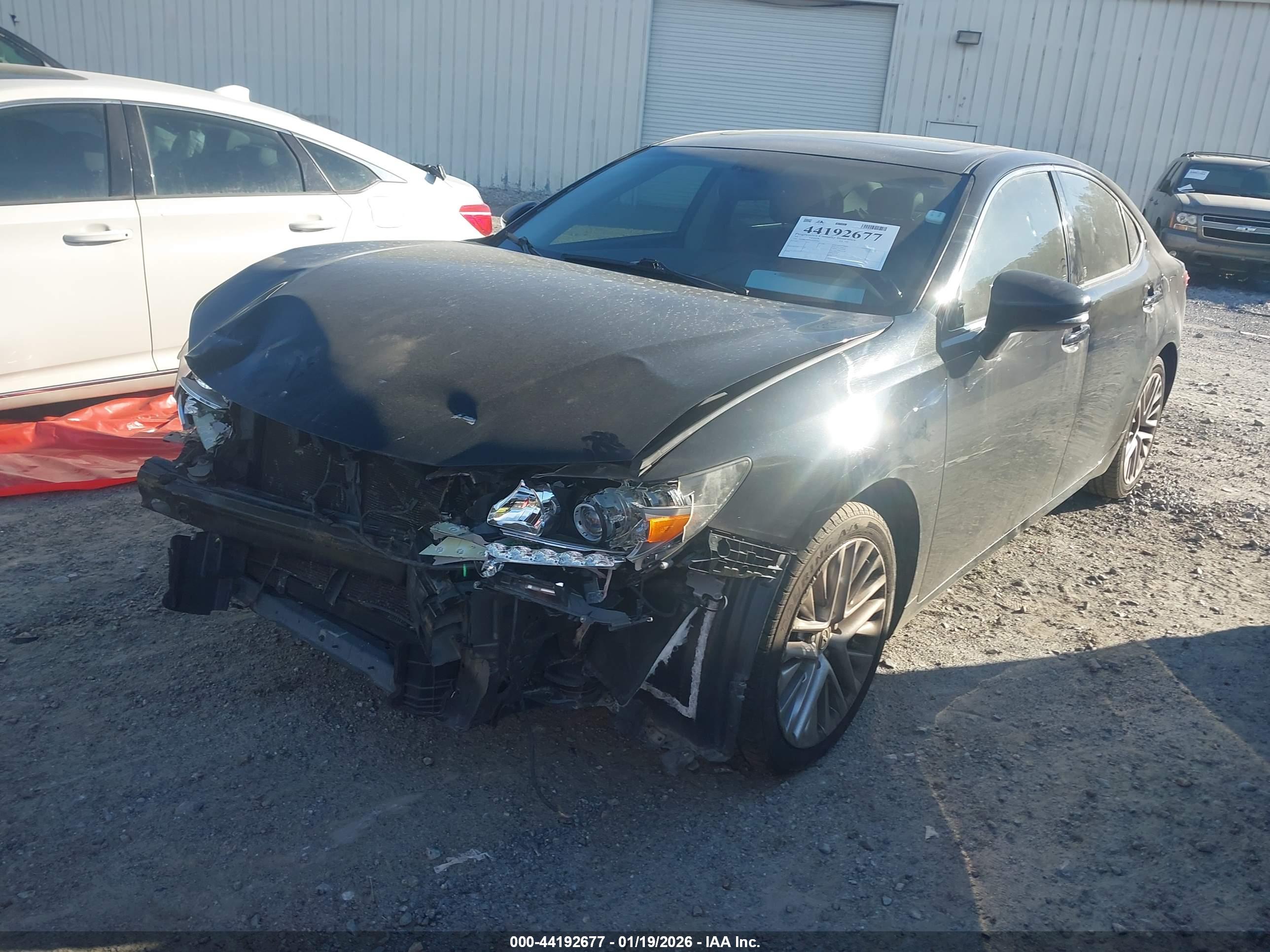 LEXUS ES image 2