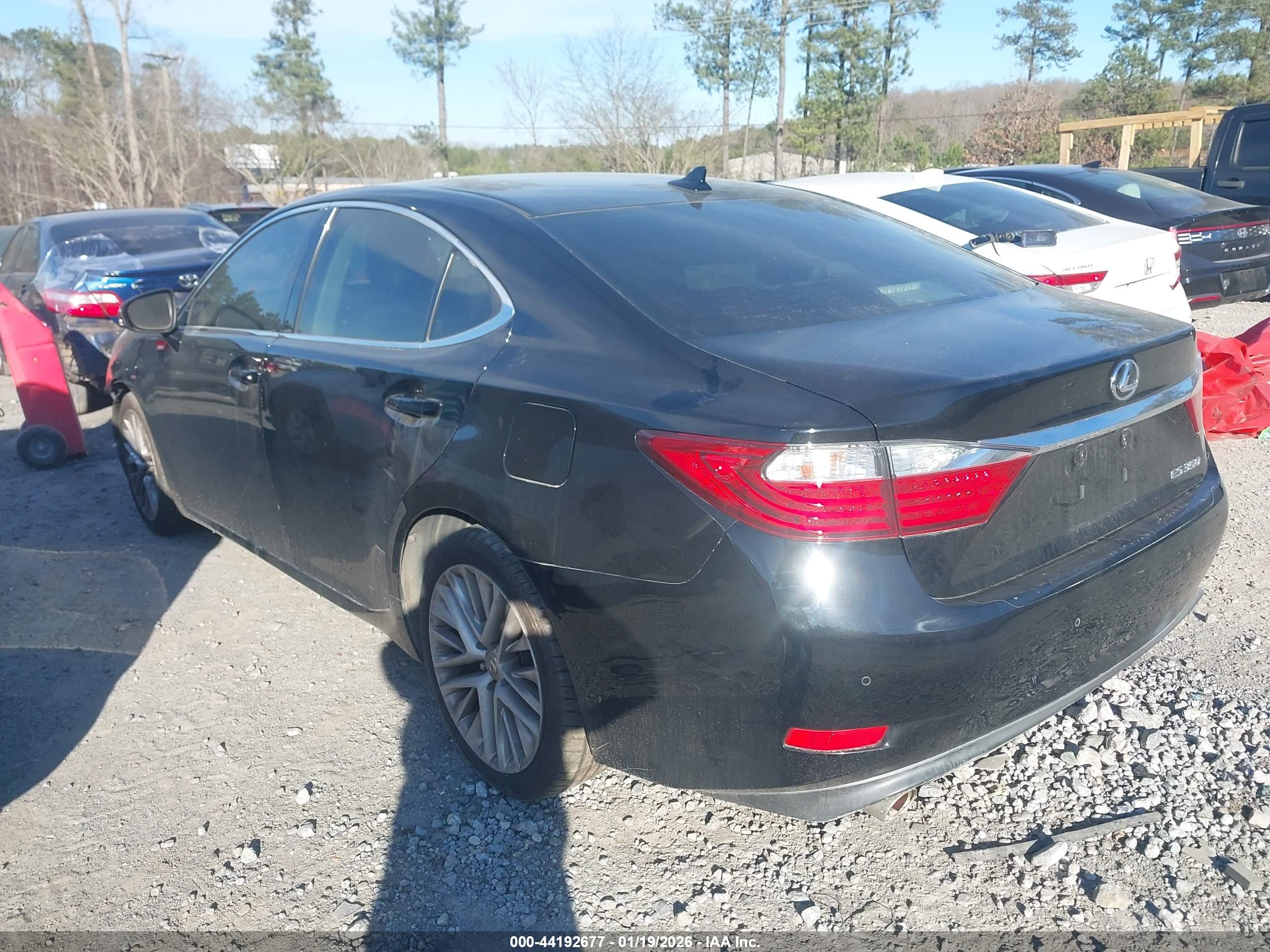 LEXUS ES image 3