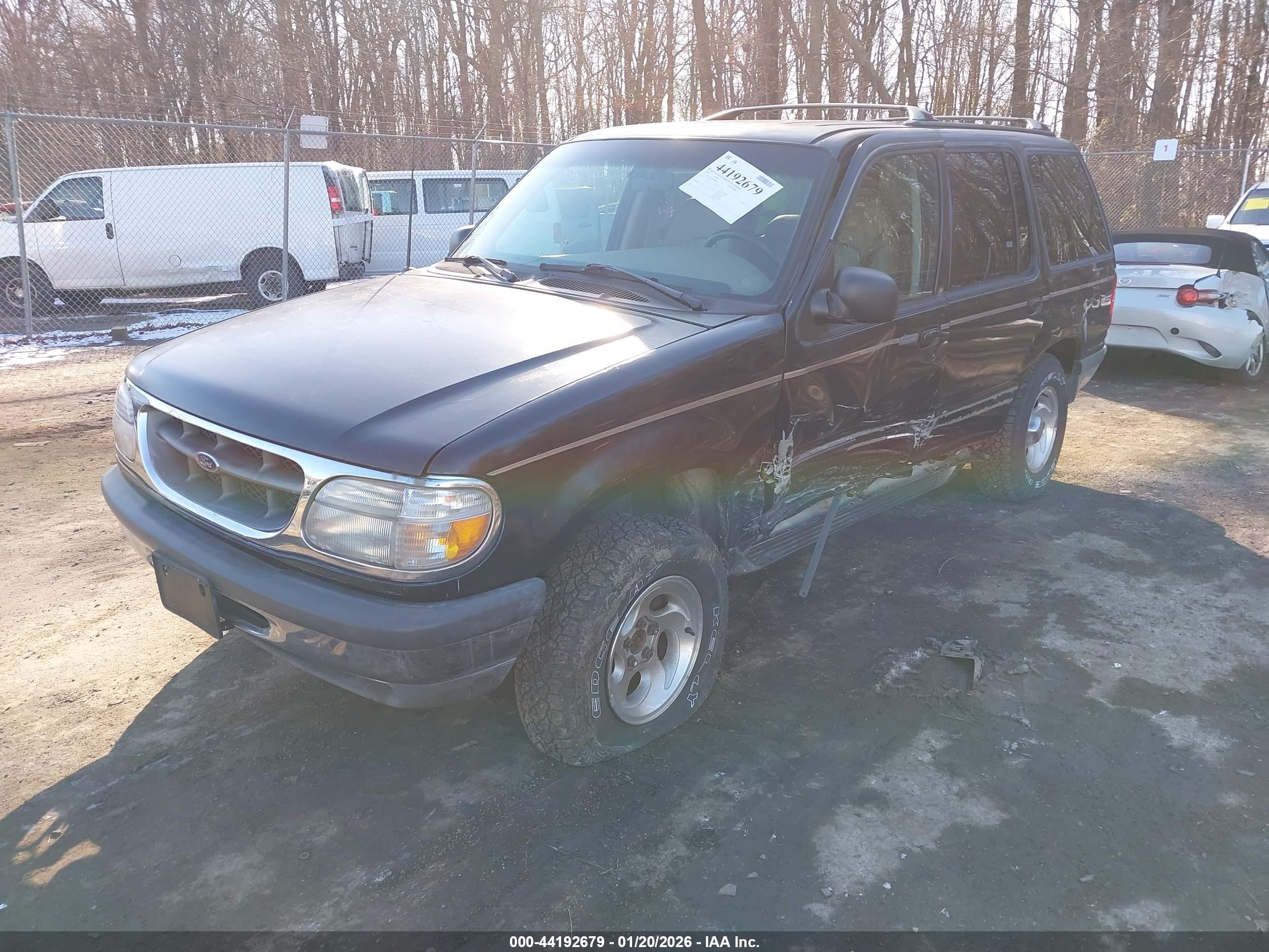 FORD EXPLORER image 2