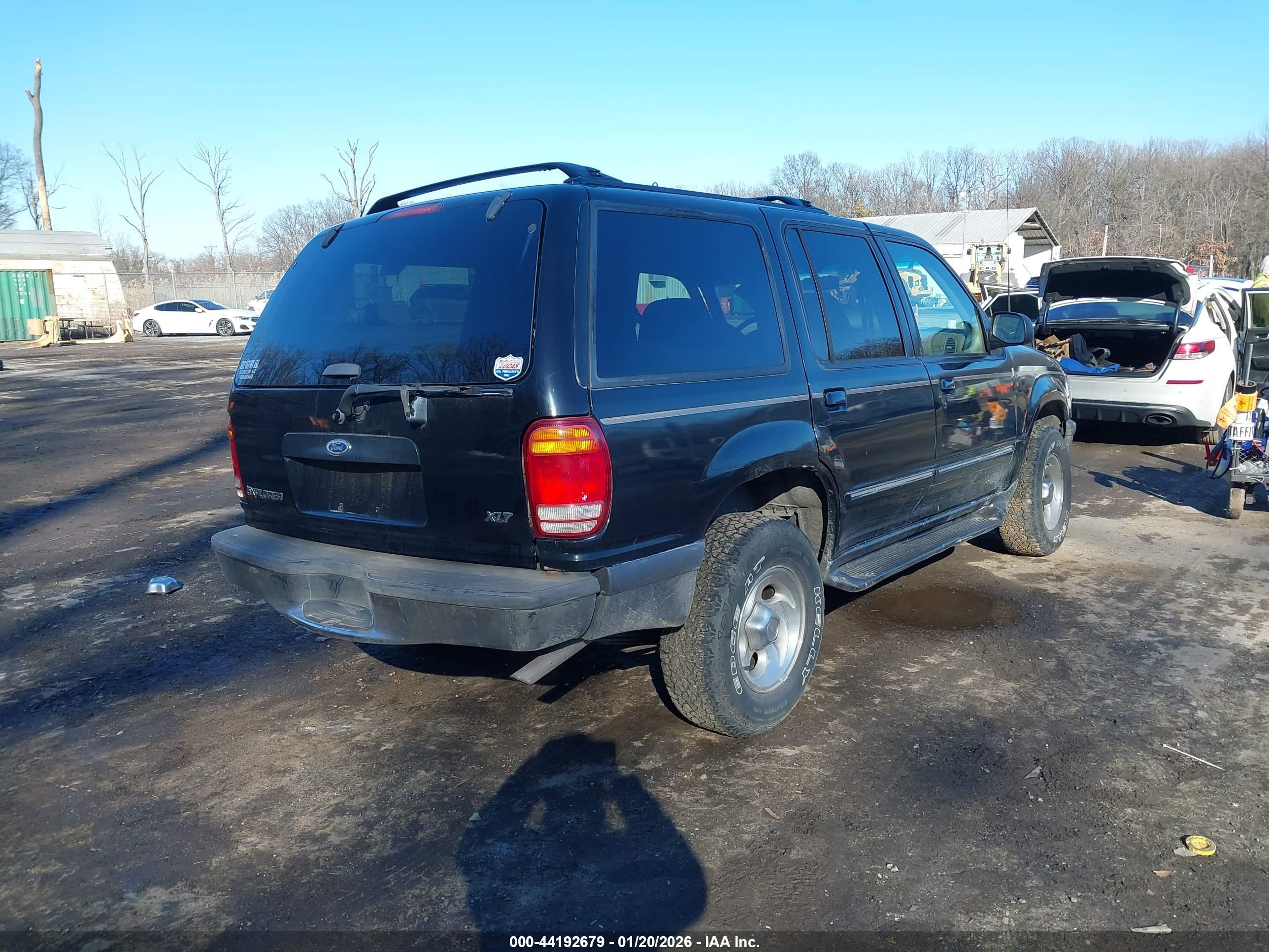 FORD EXPLORER image 4