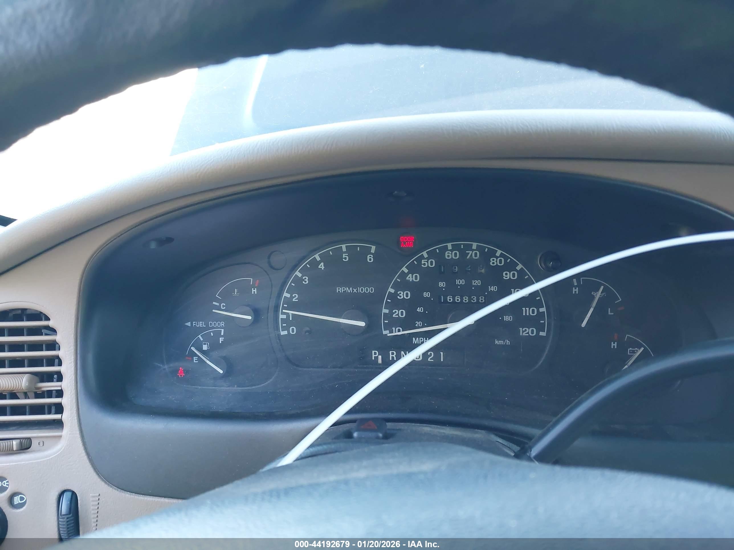 FORD EXPLORER image 7