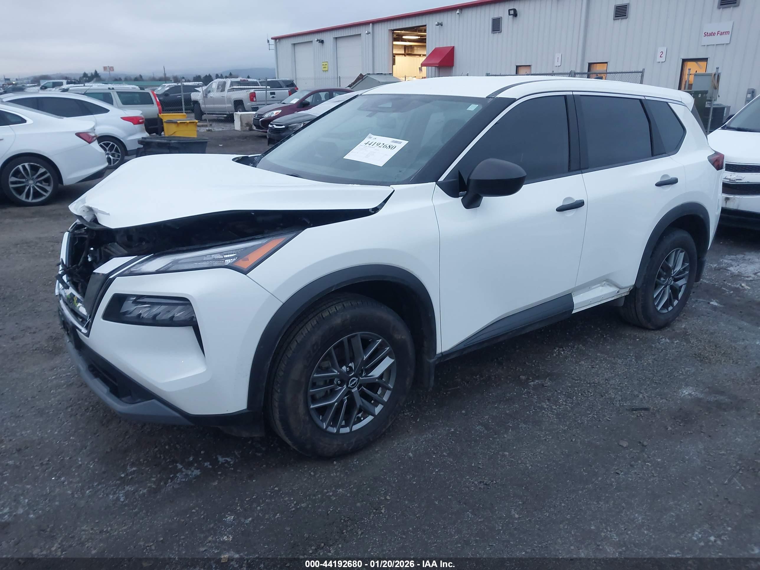NISSAN ROGUE image 2