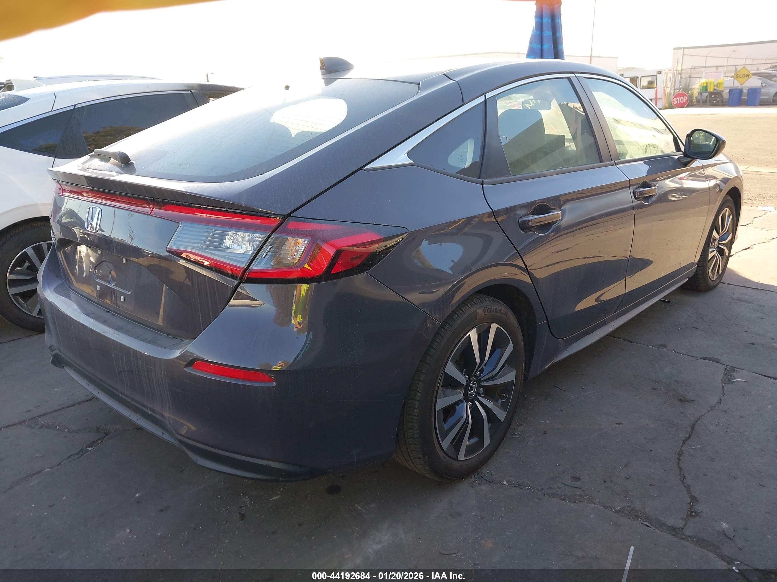 HONDA CIVIC image 4