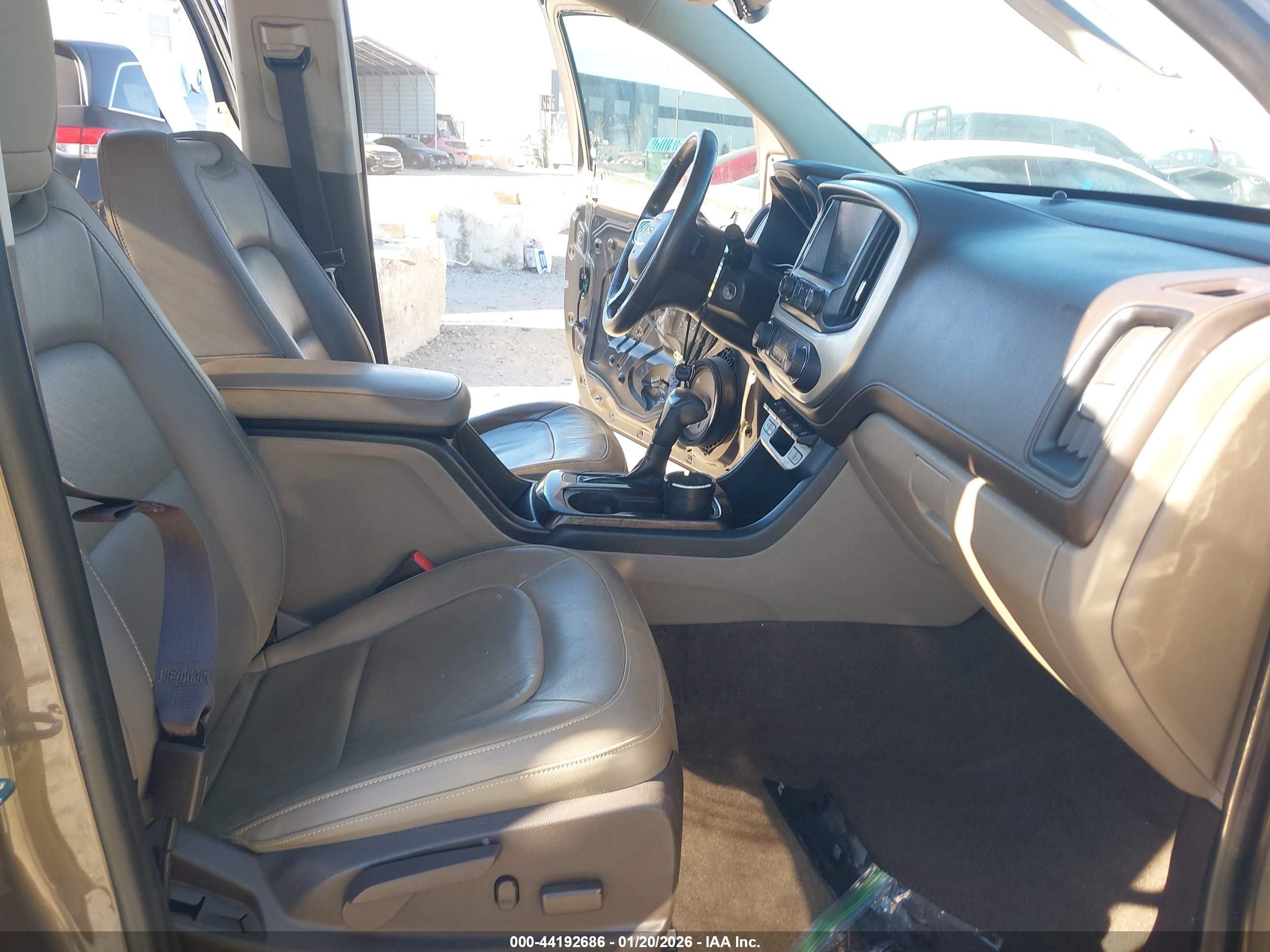 GMC CANYON image 5