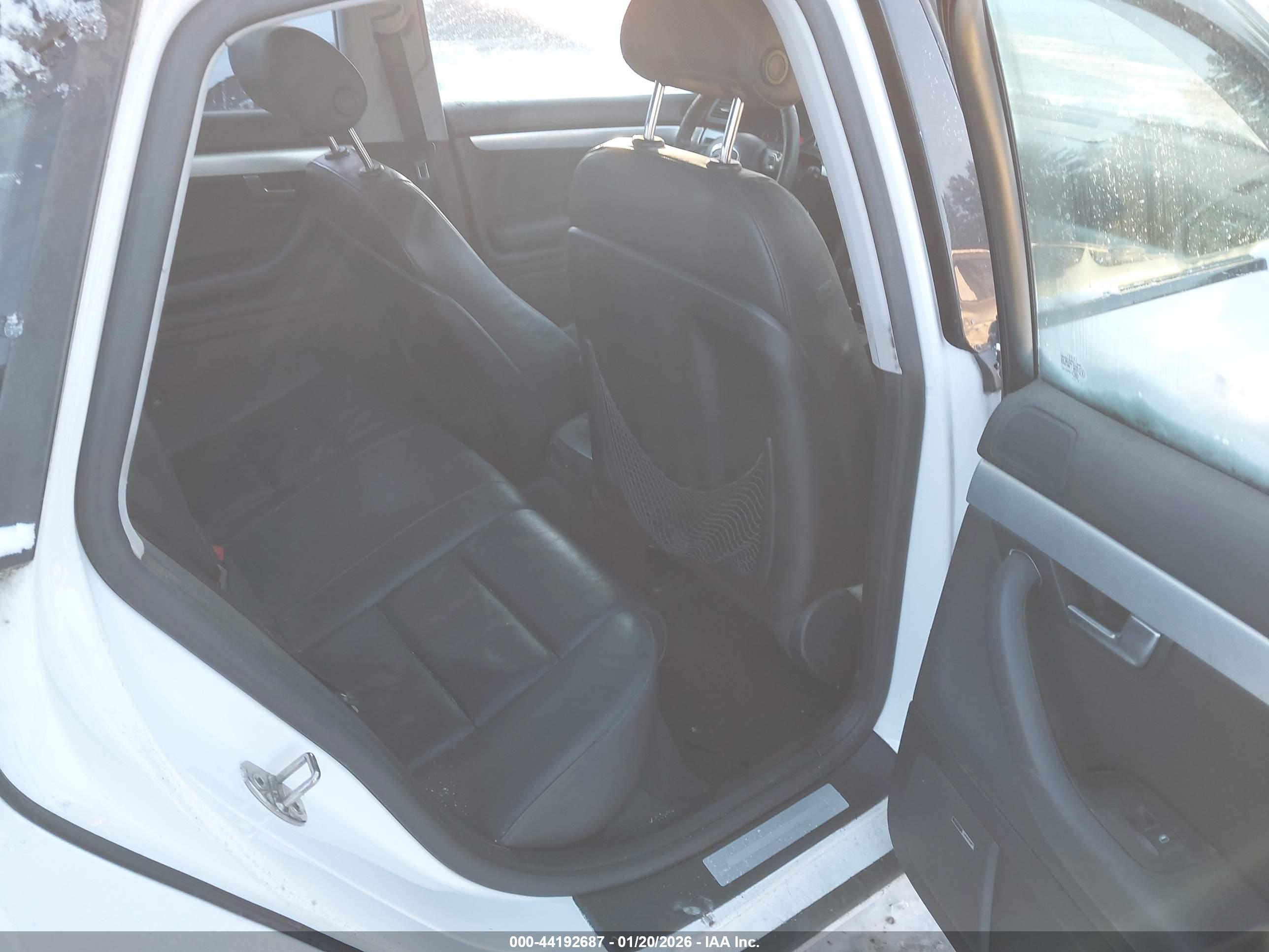 AUDI A4 image 8
