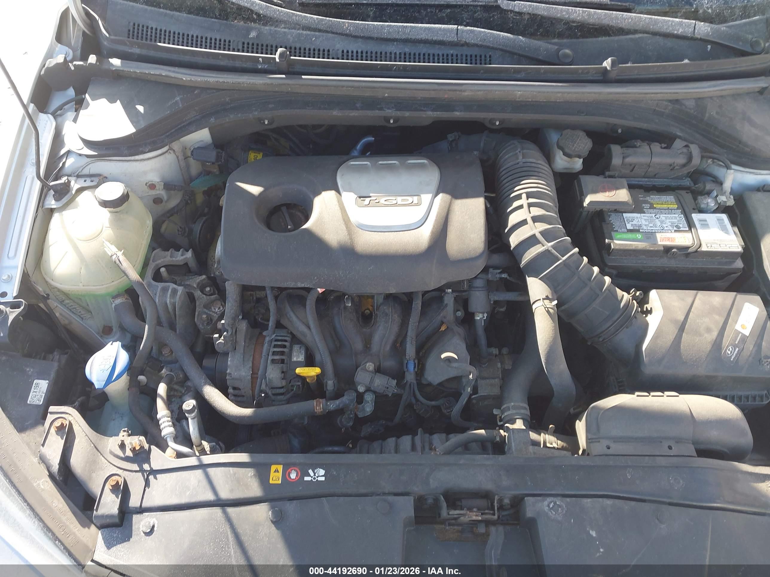 HYUNDAI ELANTRA image 10