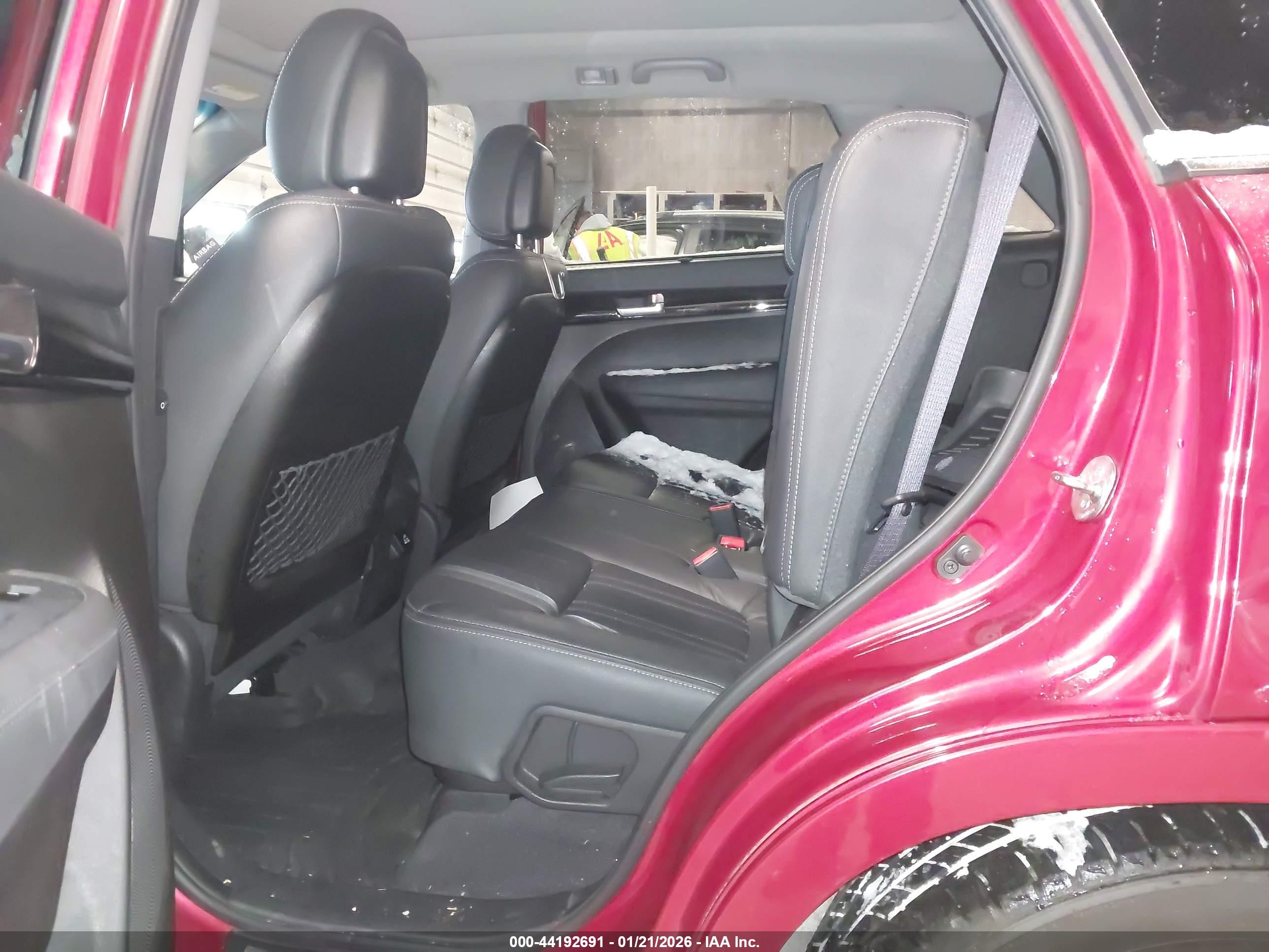 KIA SORENTO image 8