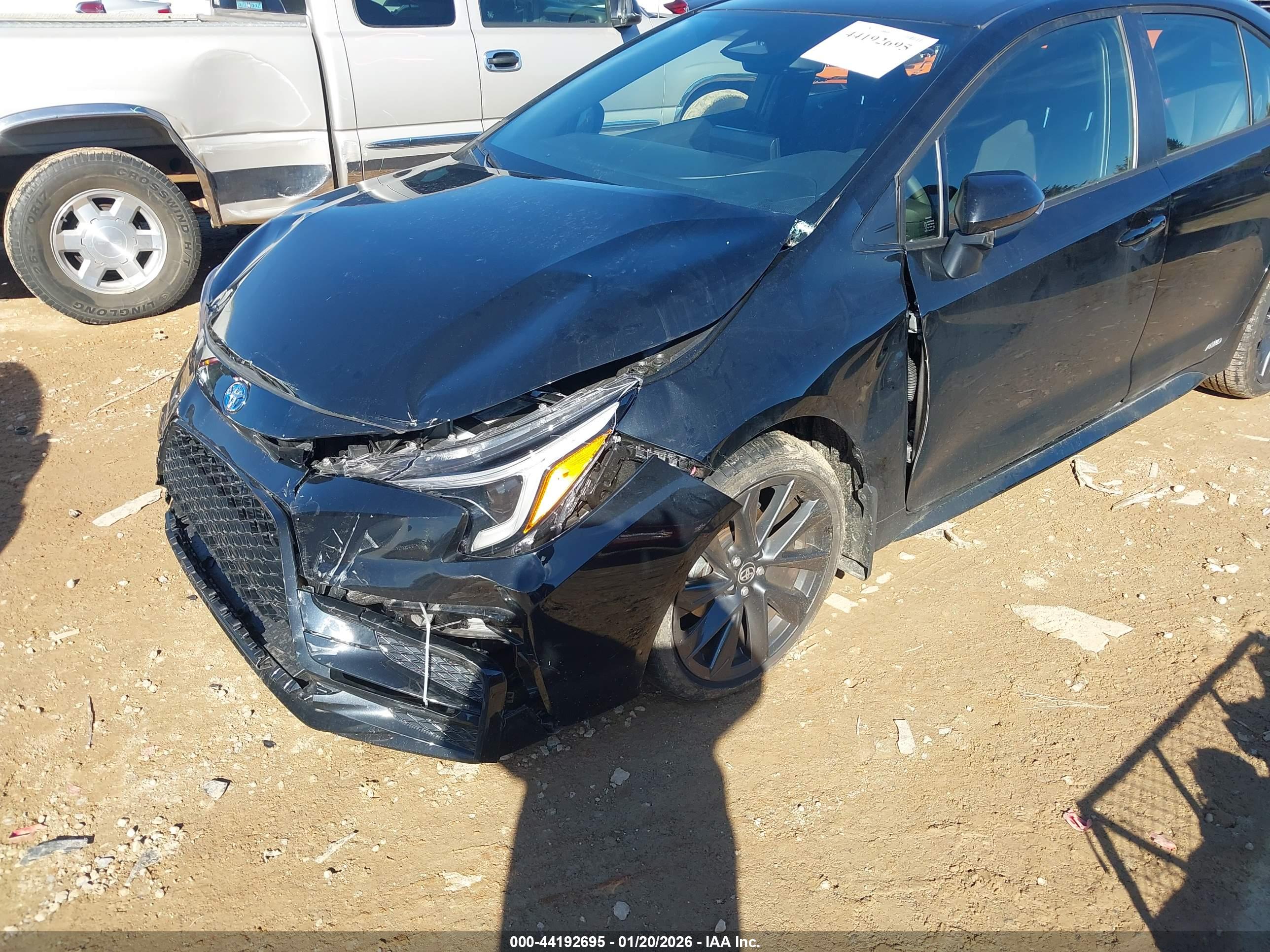 TOYOTA COROLLA image 6