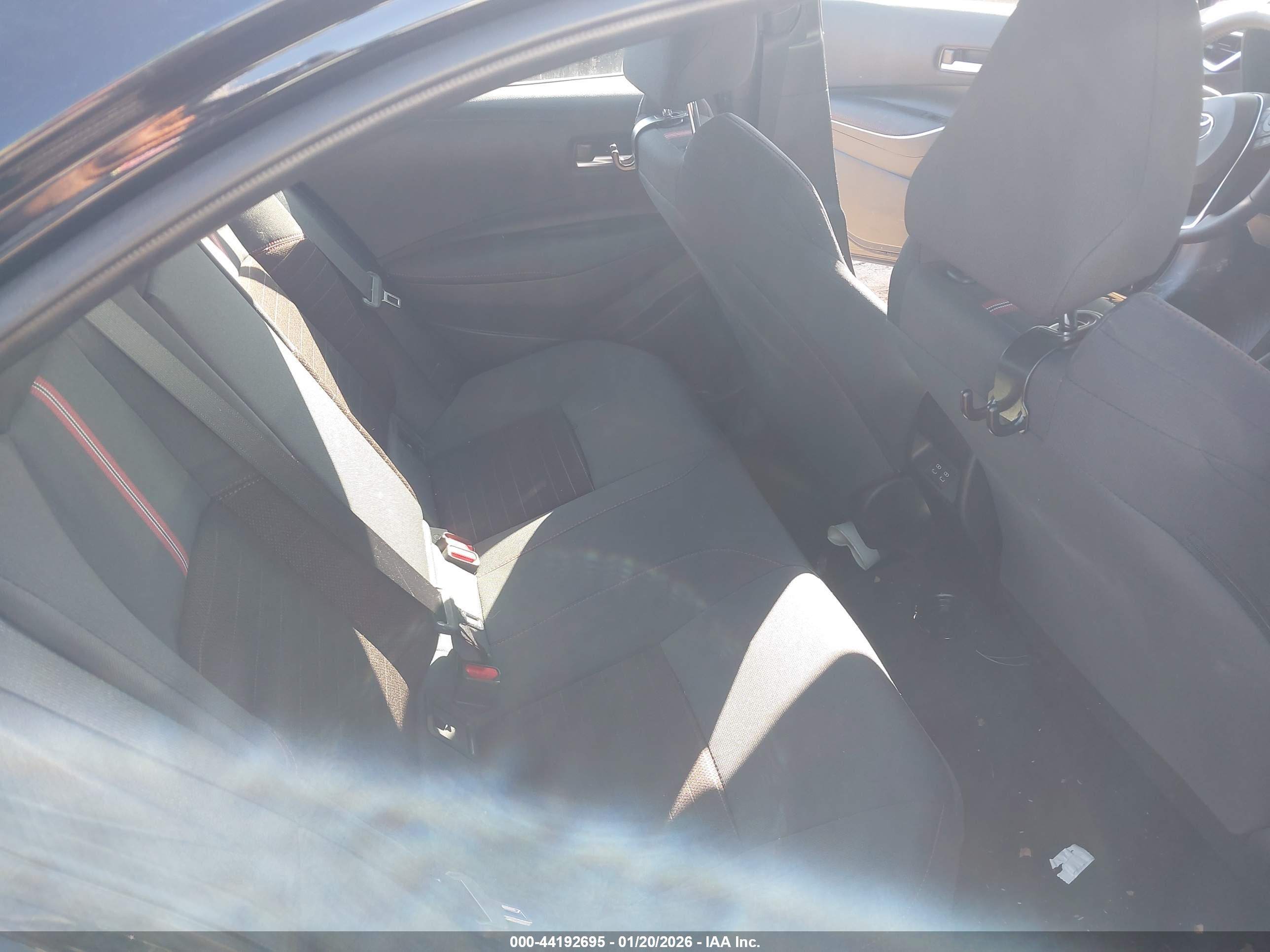 TOYOTA COROLLA image 8