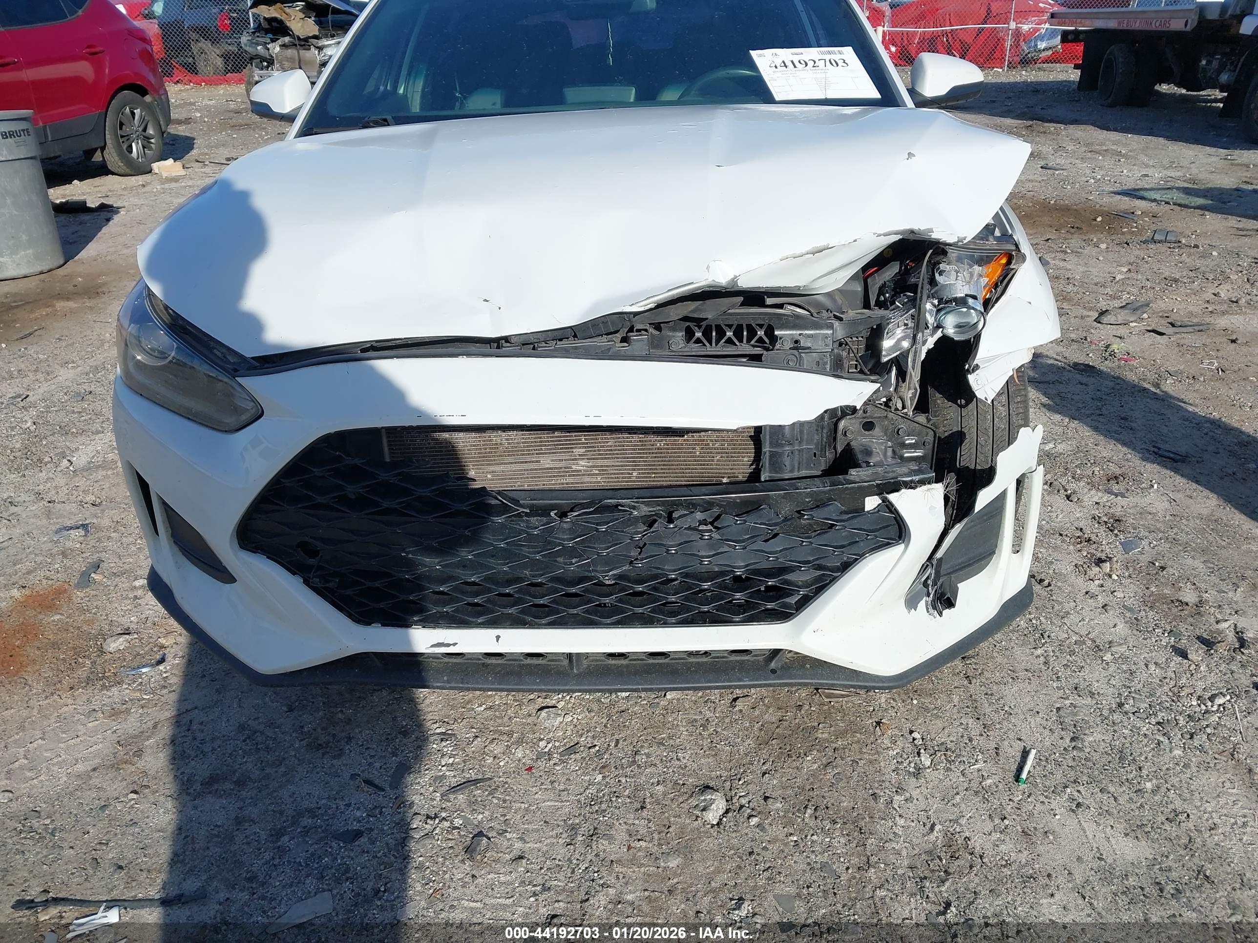 HYUNDAI VELOSTER image 6