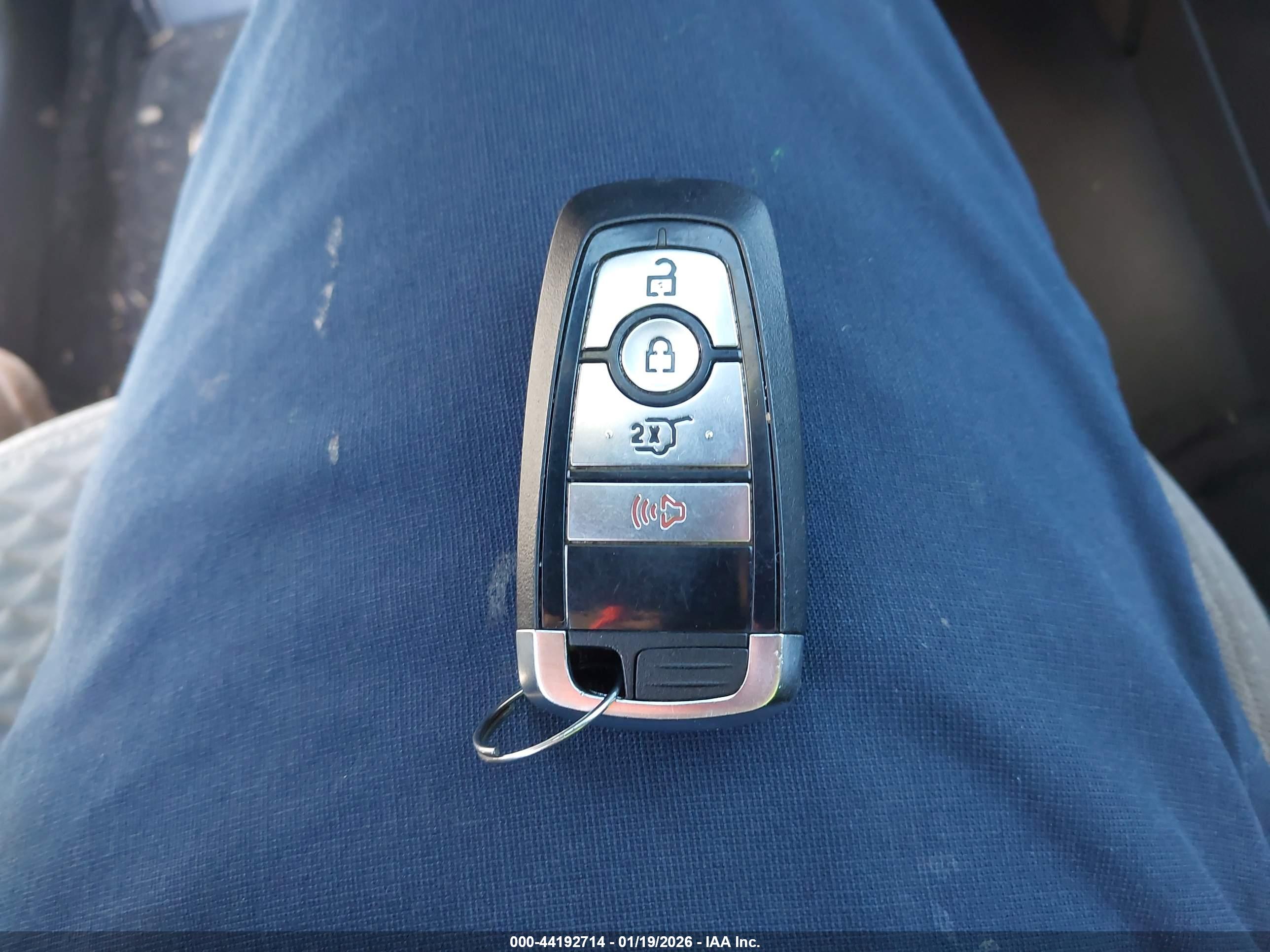 FORD ESCAPE image 11