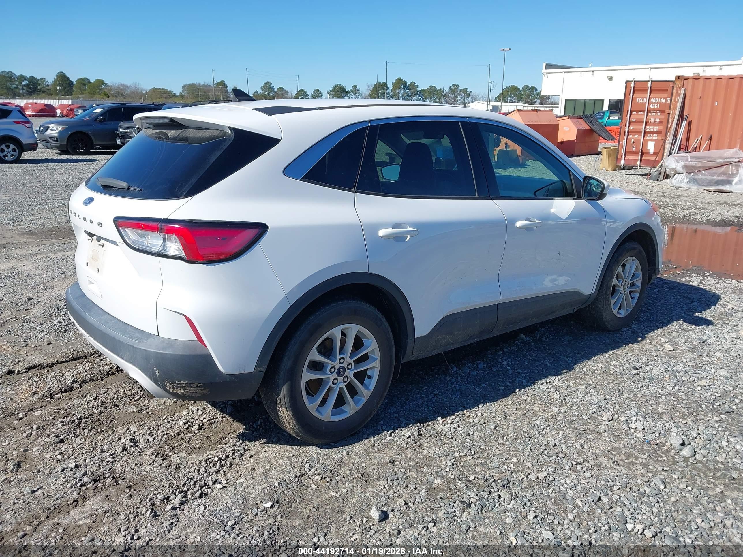 FORD ESCAPE image 4