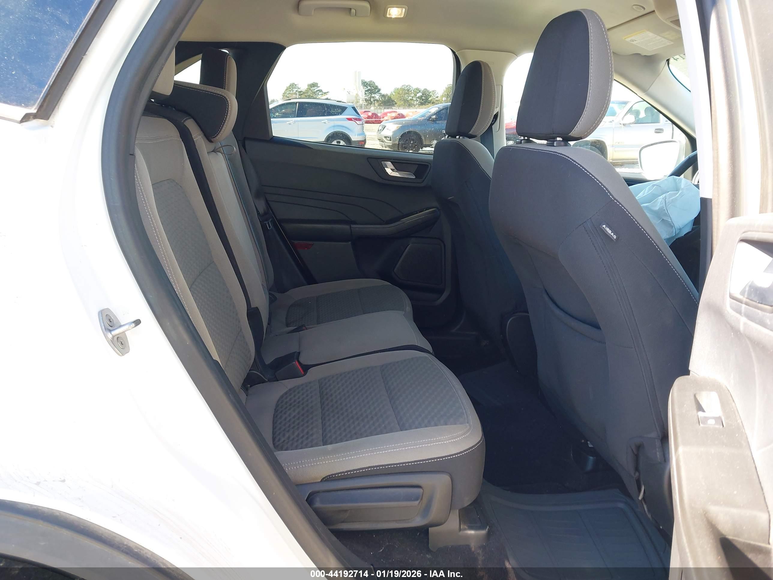 FORD ESCAPE image 8