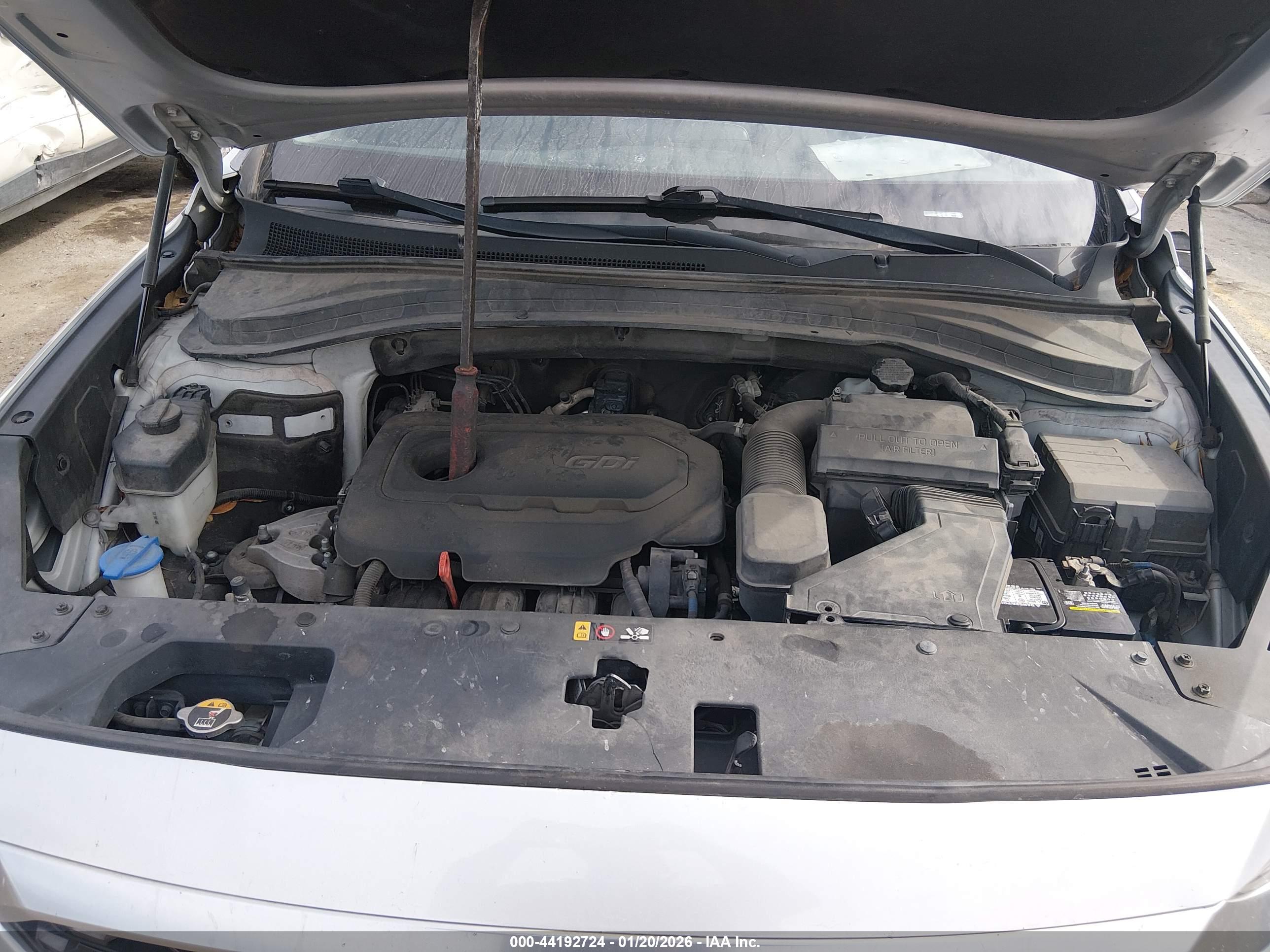 HYUNDAI SANTA image 10