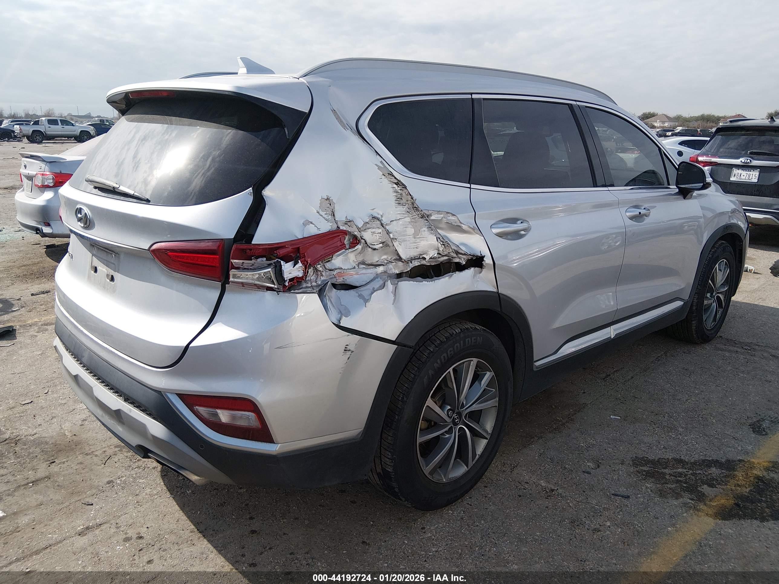 HYUNDAI SANTA image 4