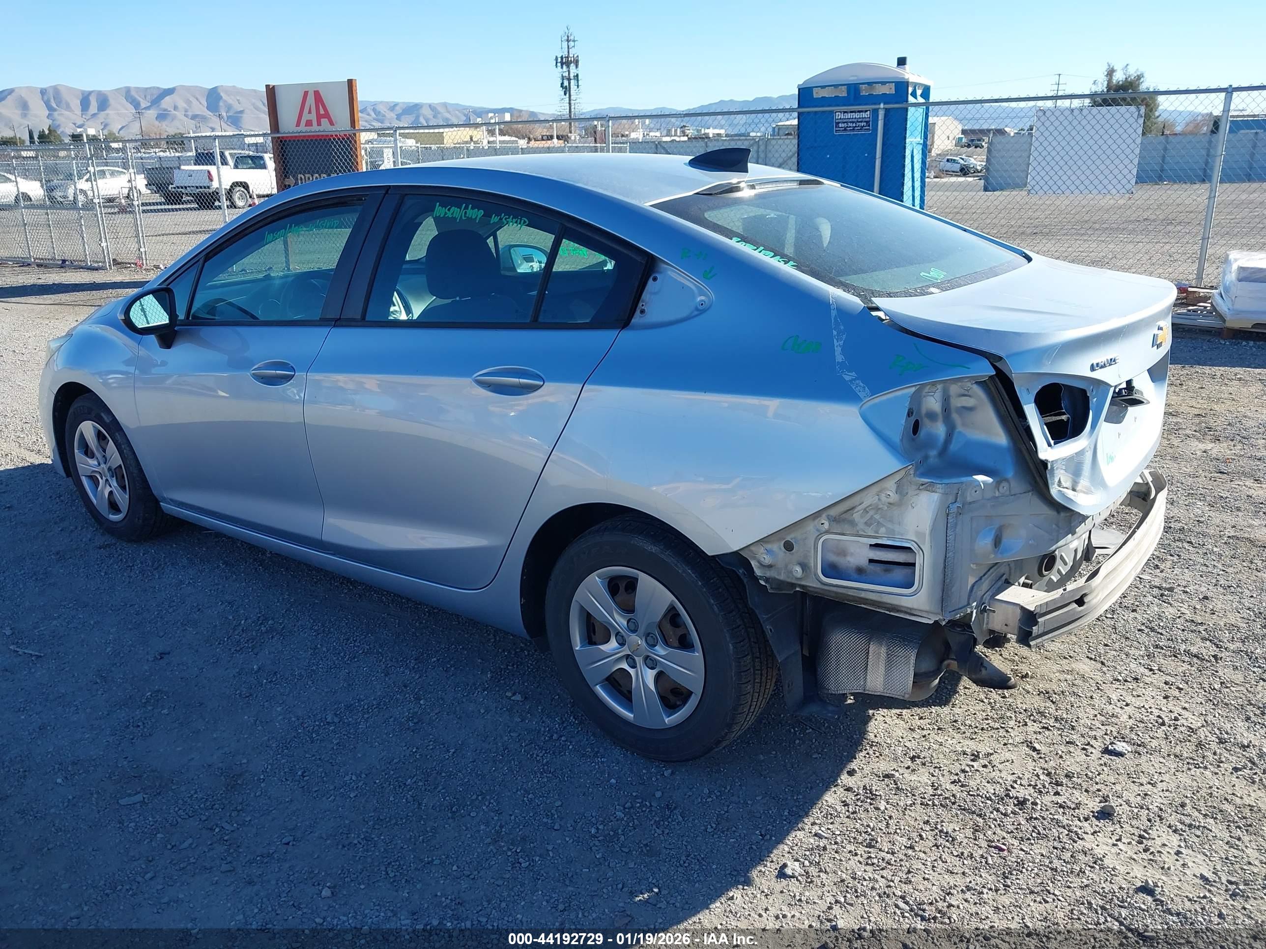 CHEVROLET CRUZE image 3
