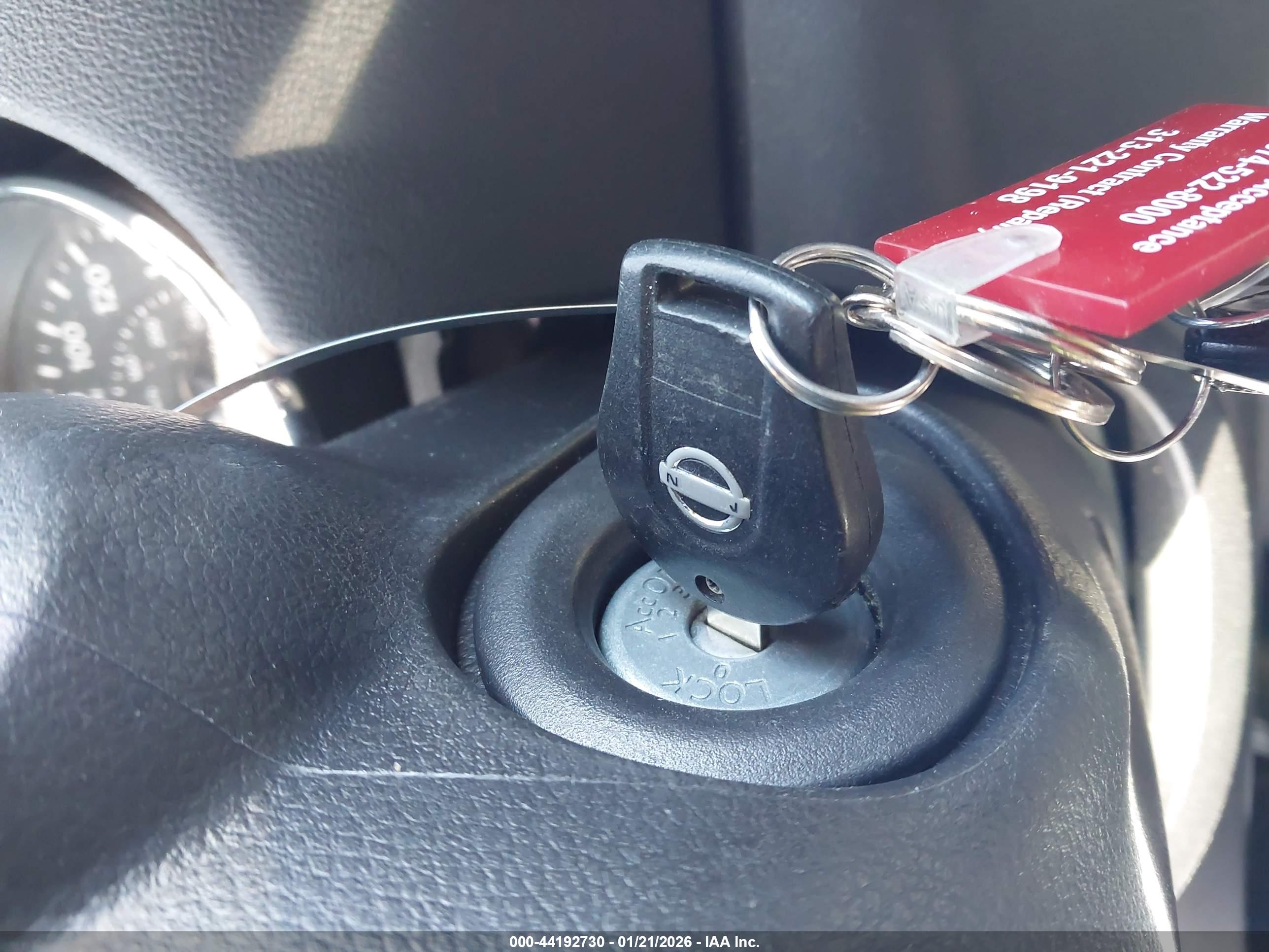 NISSAN ROGUE image 11