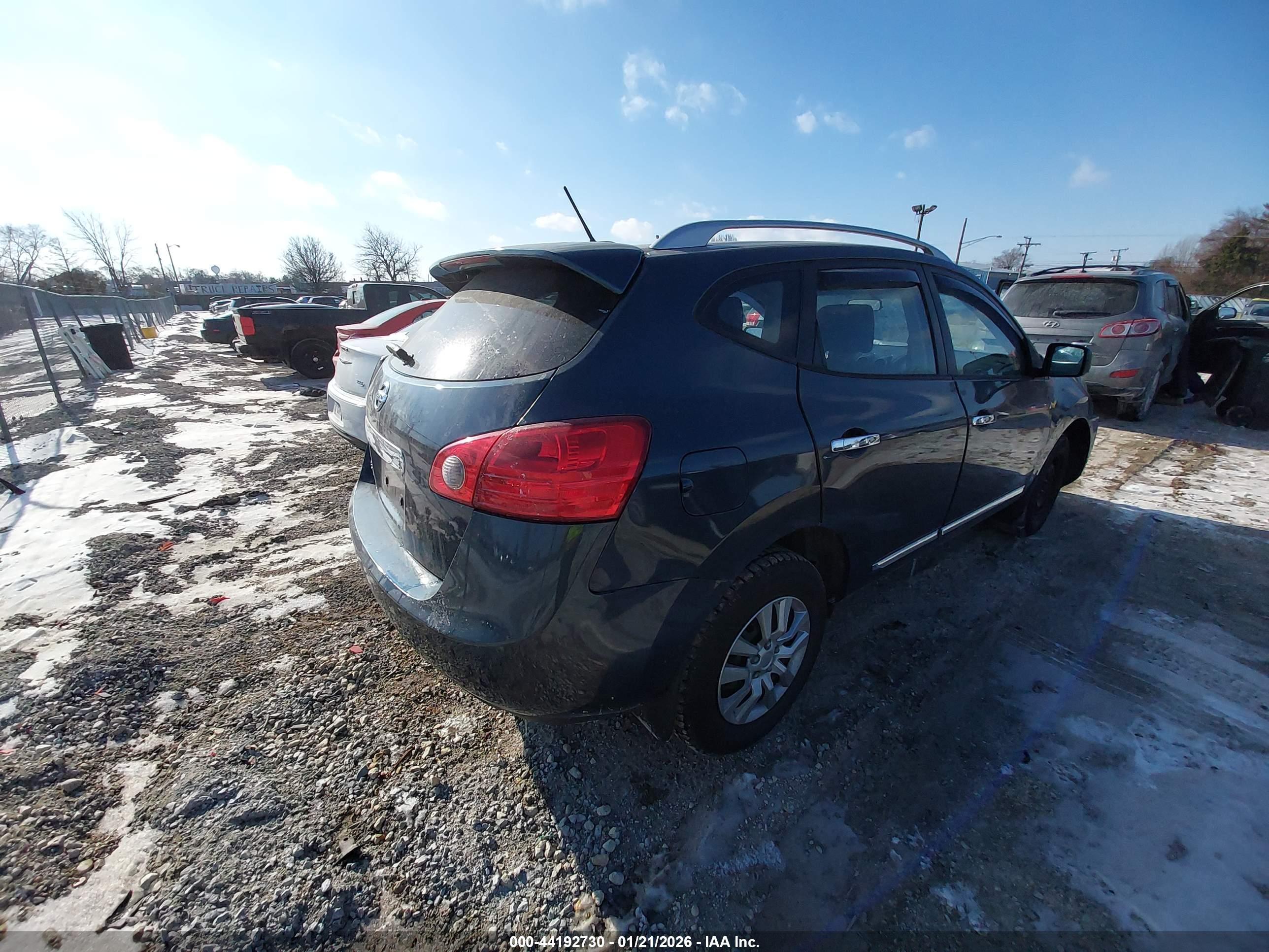 NISSAN ROGUE image 4