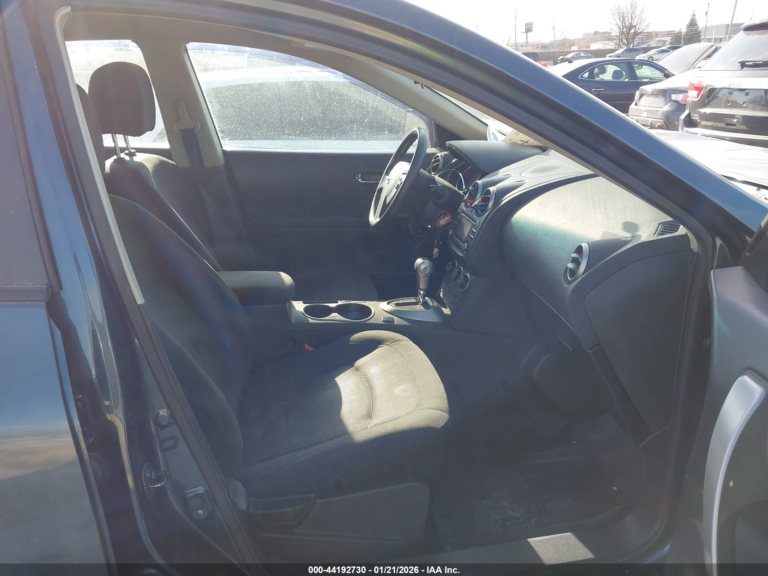 NISSAN ROGUE image 5