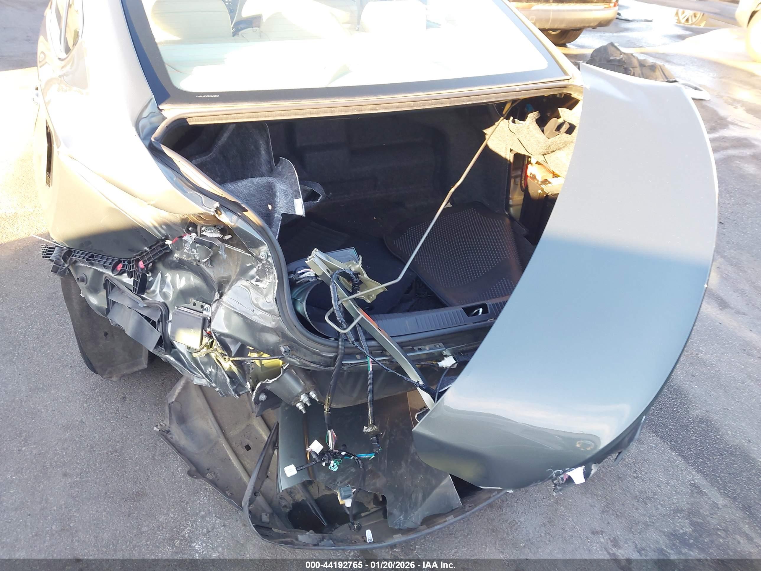TOYOTA AVALON image 6