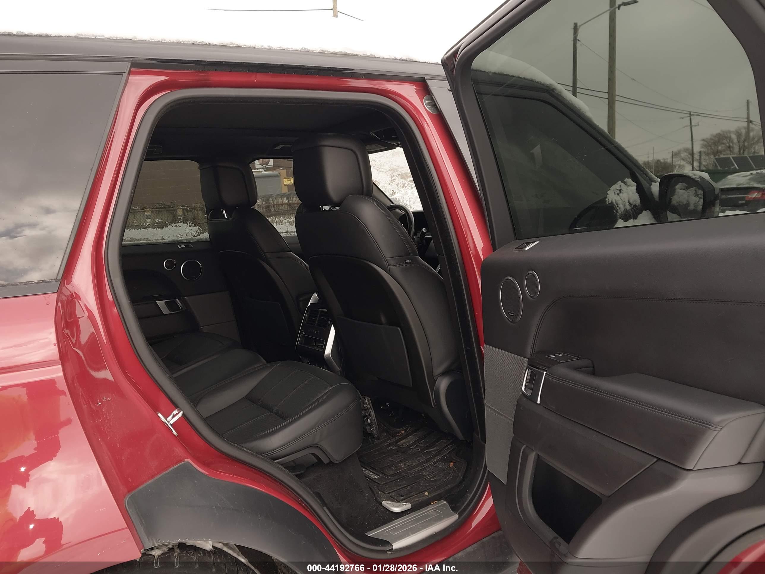 LAND ROVER image 8