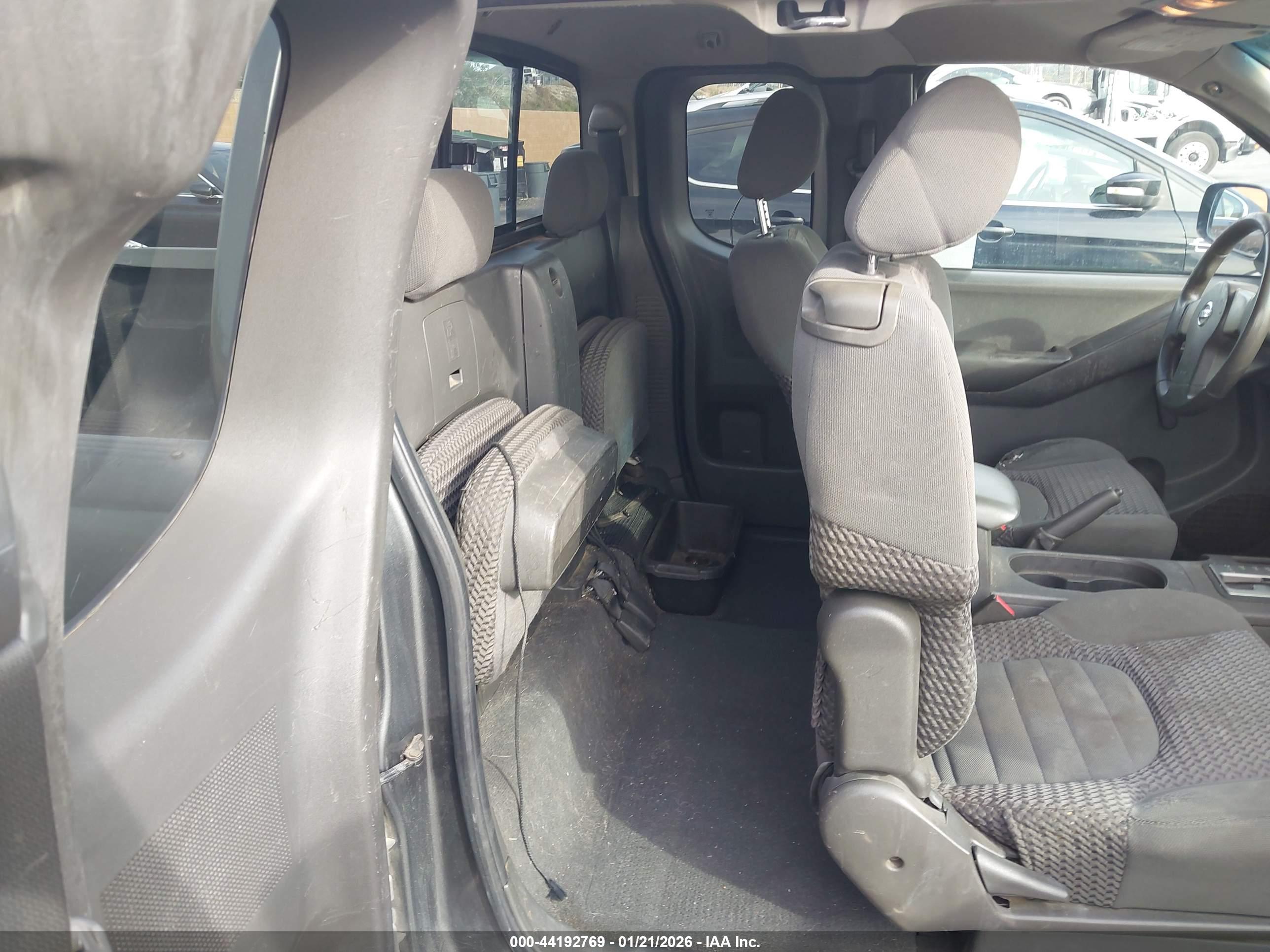 NISSAN FRONTIER image 8
