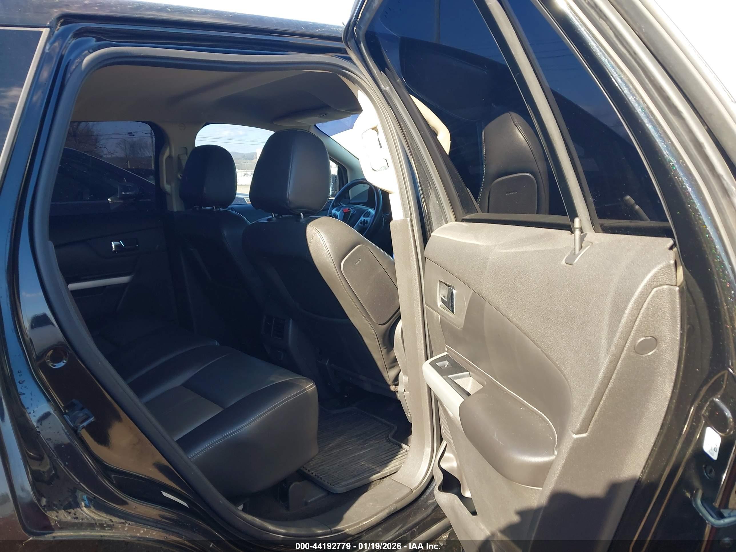FORD EDGE image 8