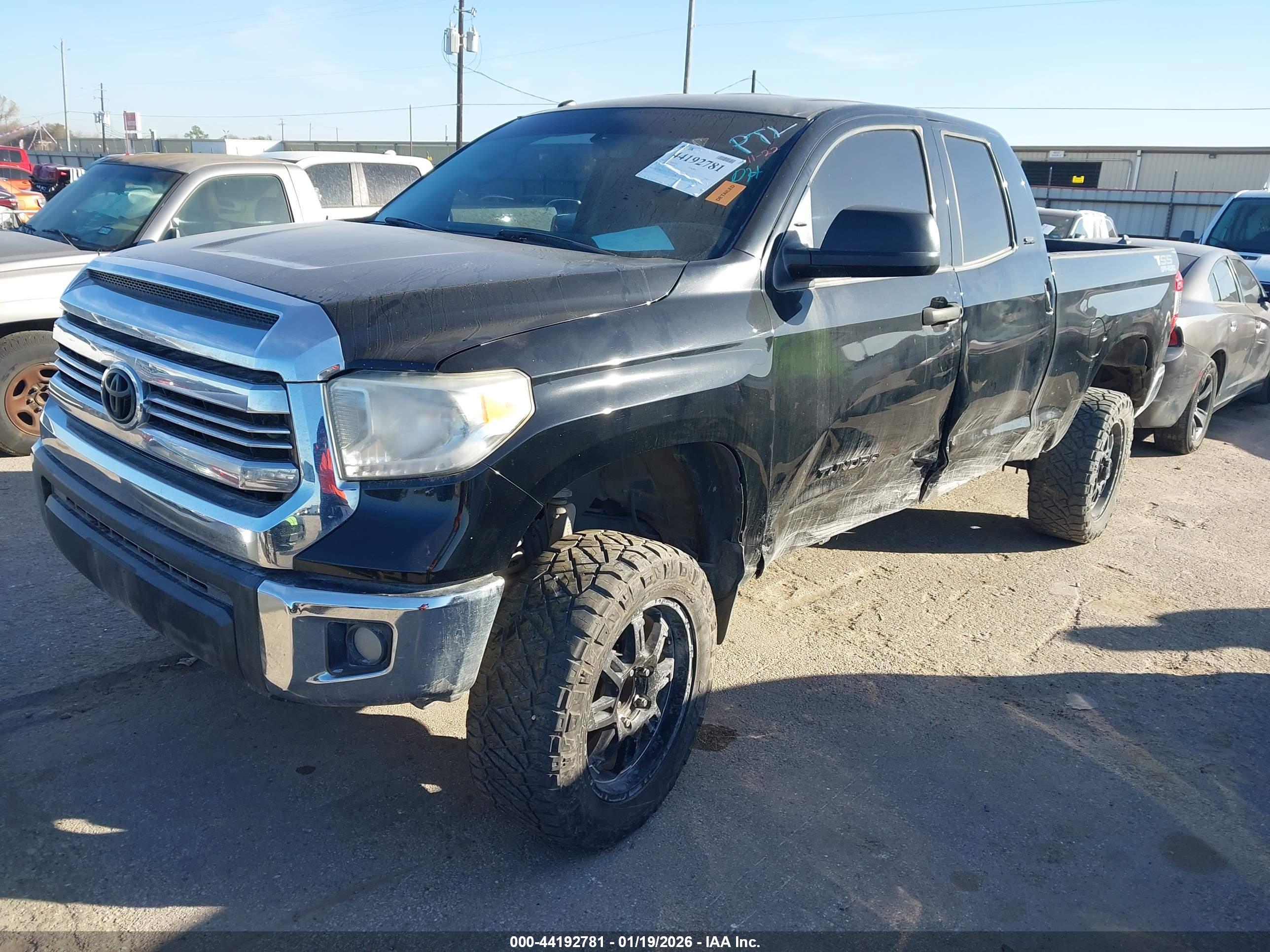 TOYOTA TUNDRA image 2