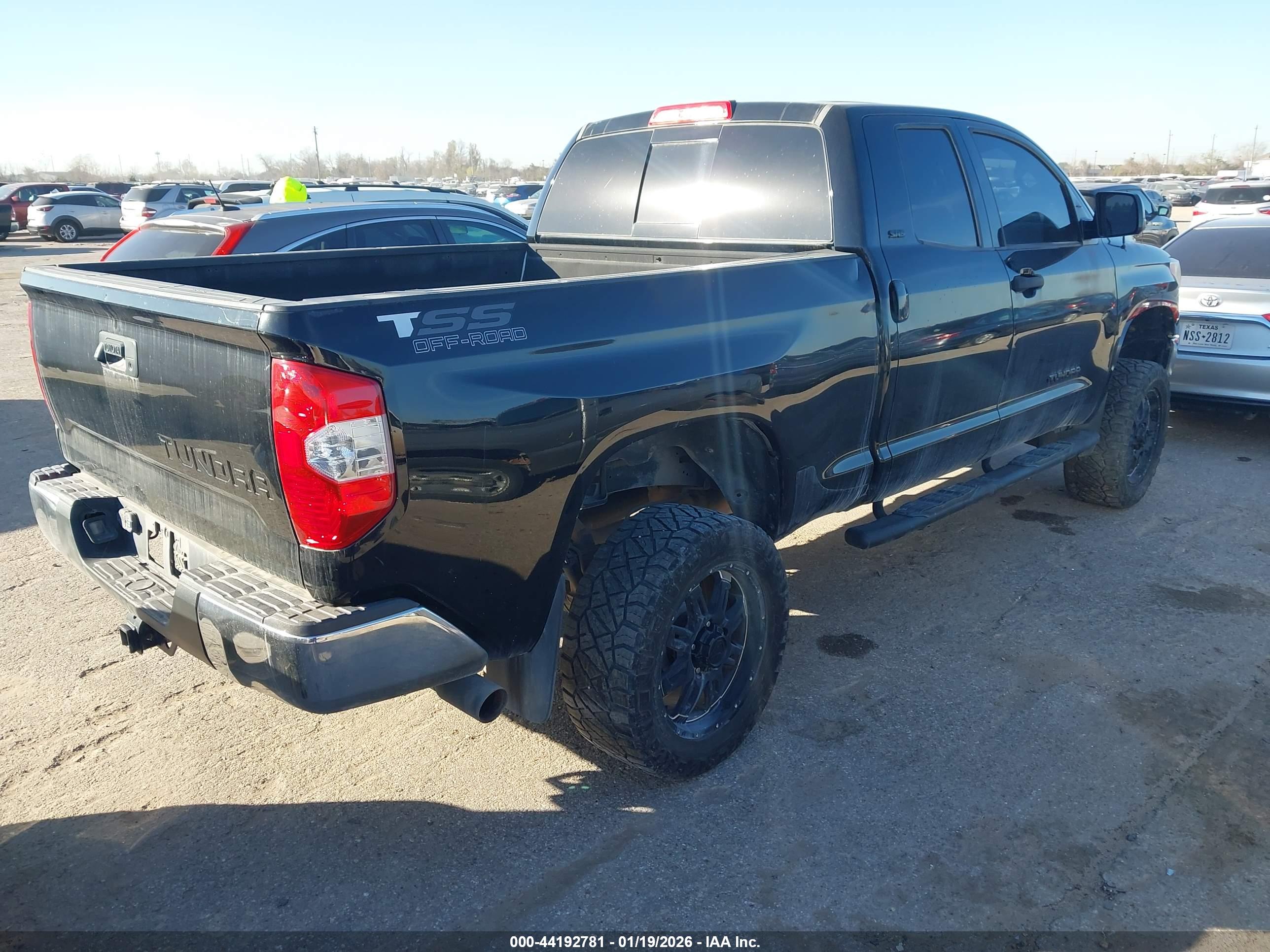 TOYOTA TUNDRA image 4