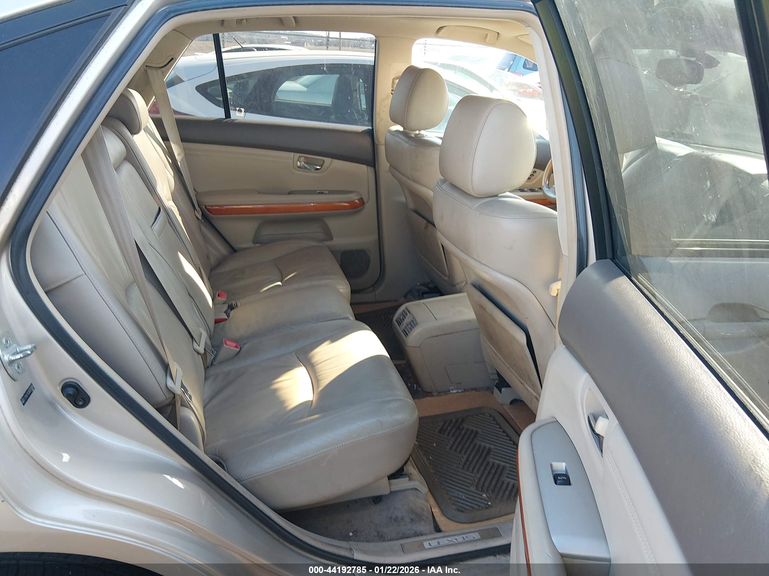 LEXUS RX image 8
