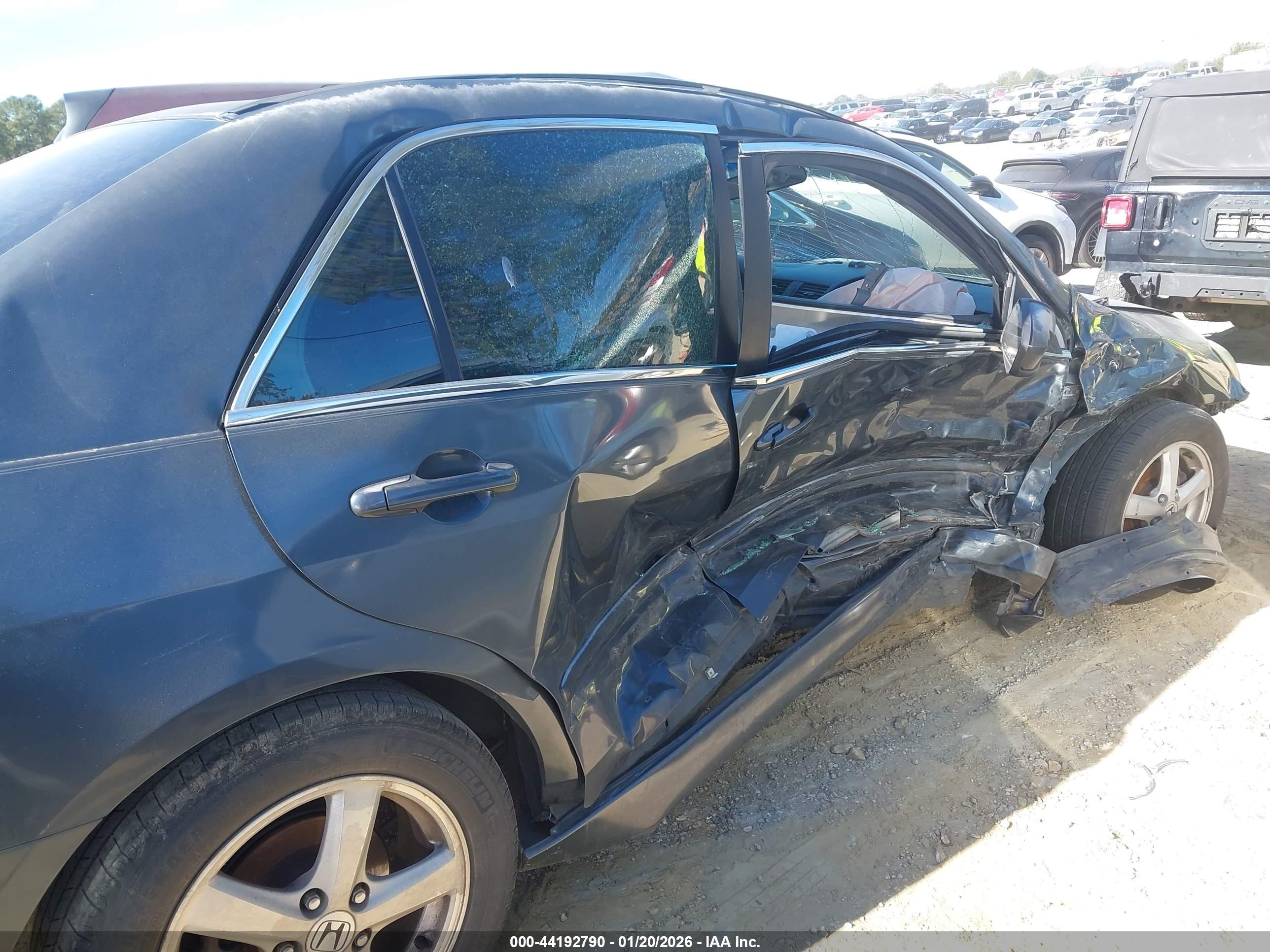 HONDA ACCORD image 6