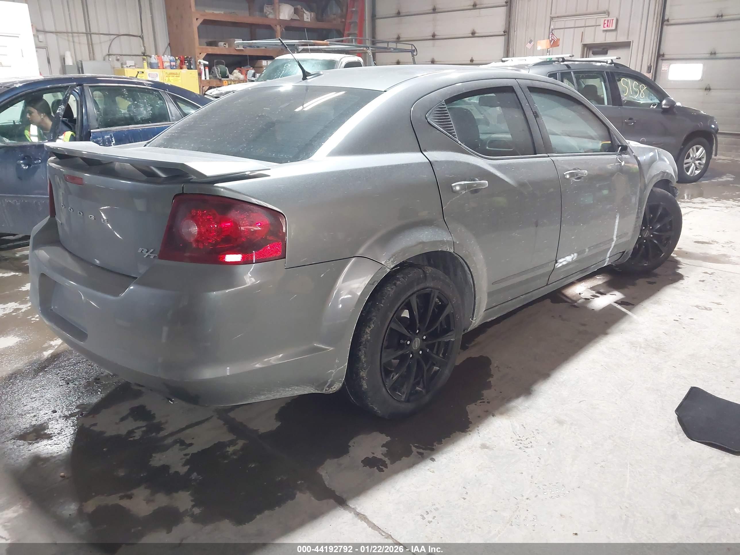DODGE AVENGER image 4