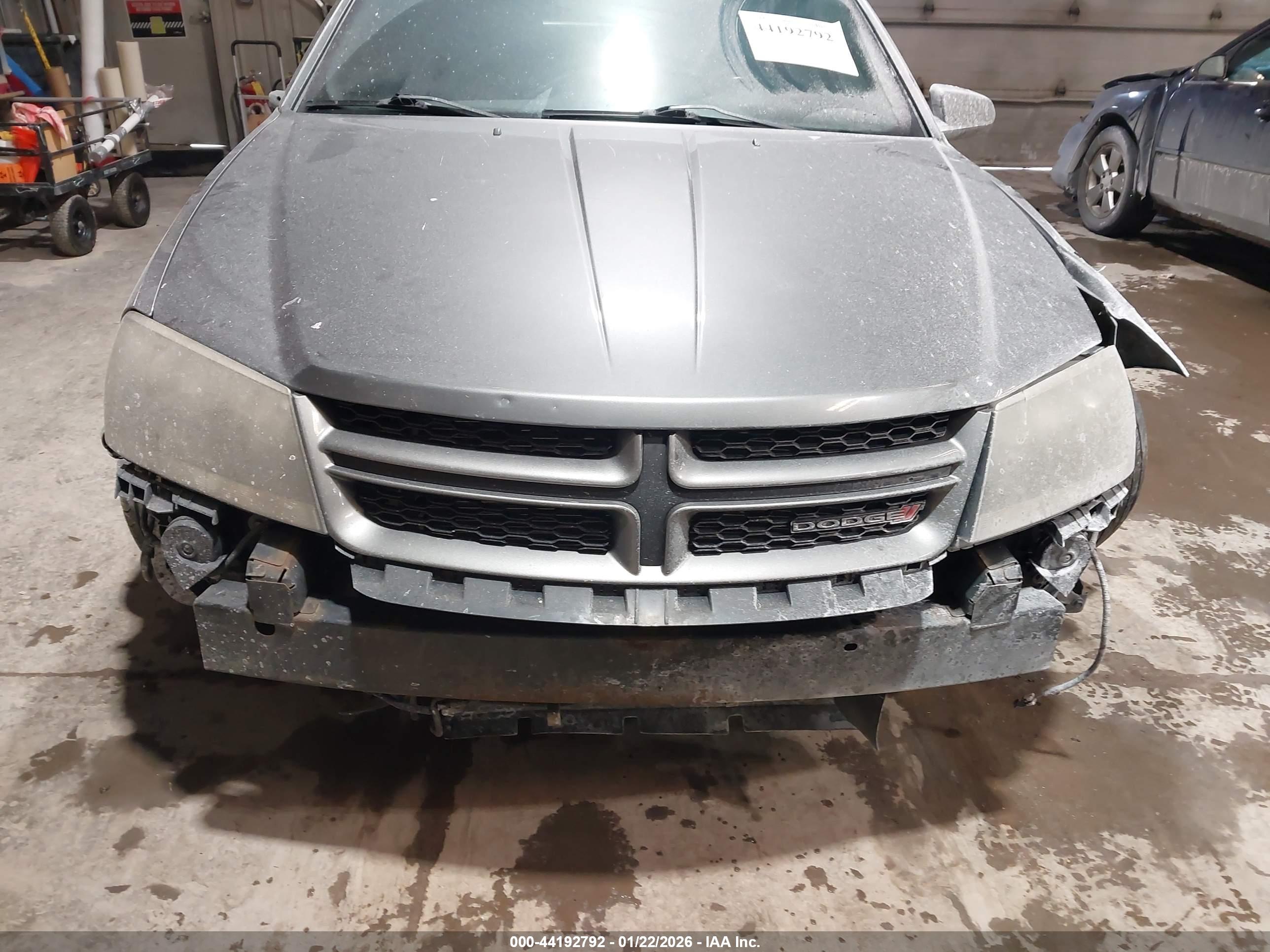 DODGE AVENGER image 6
