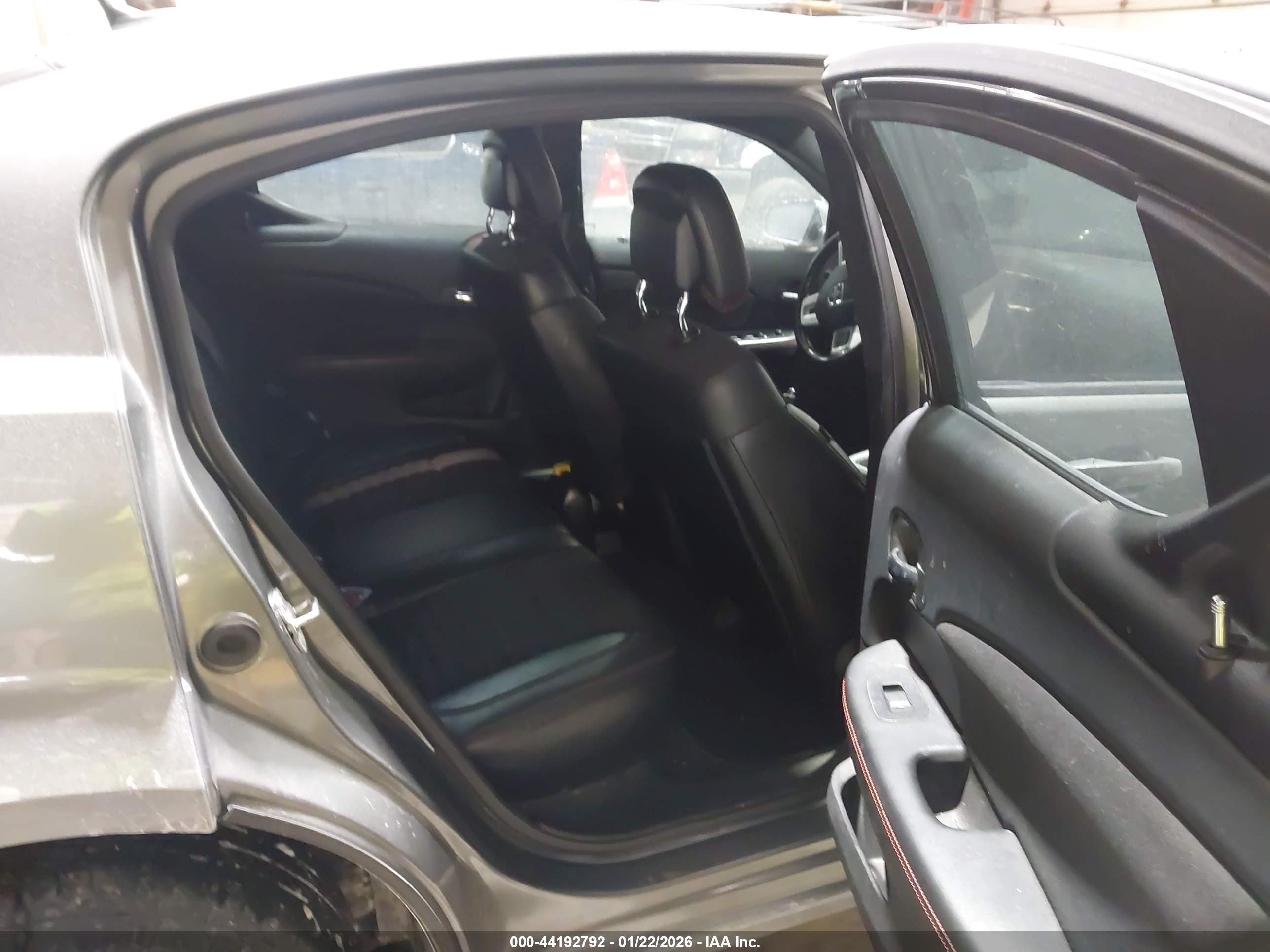 DODGE AVENGER image 8