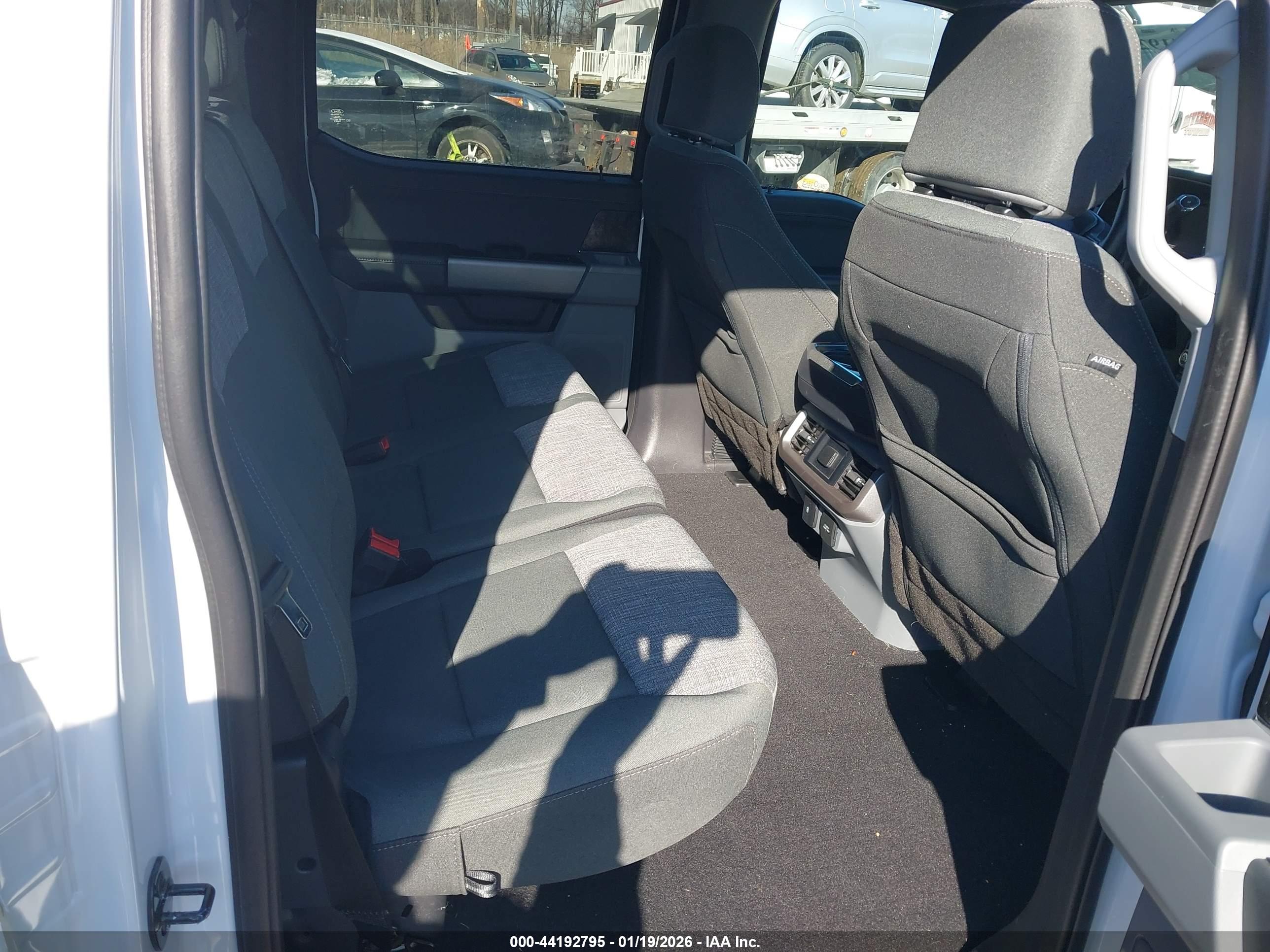 FORD F-150 image 8