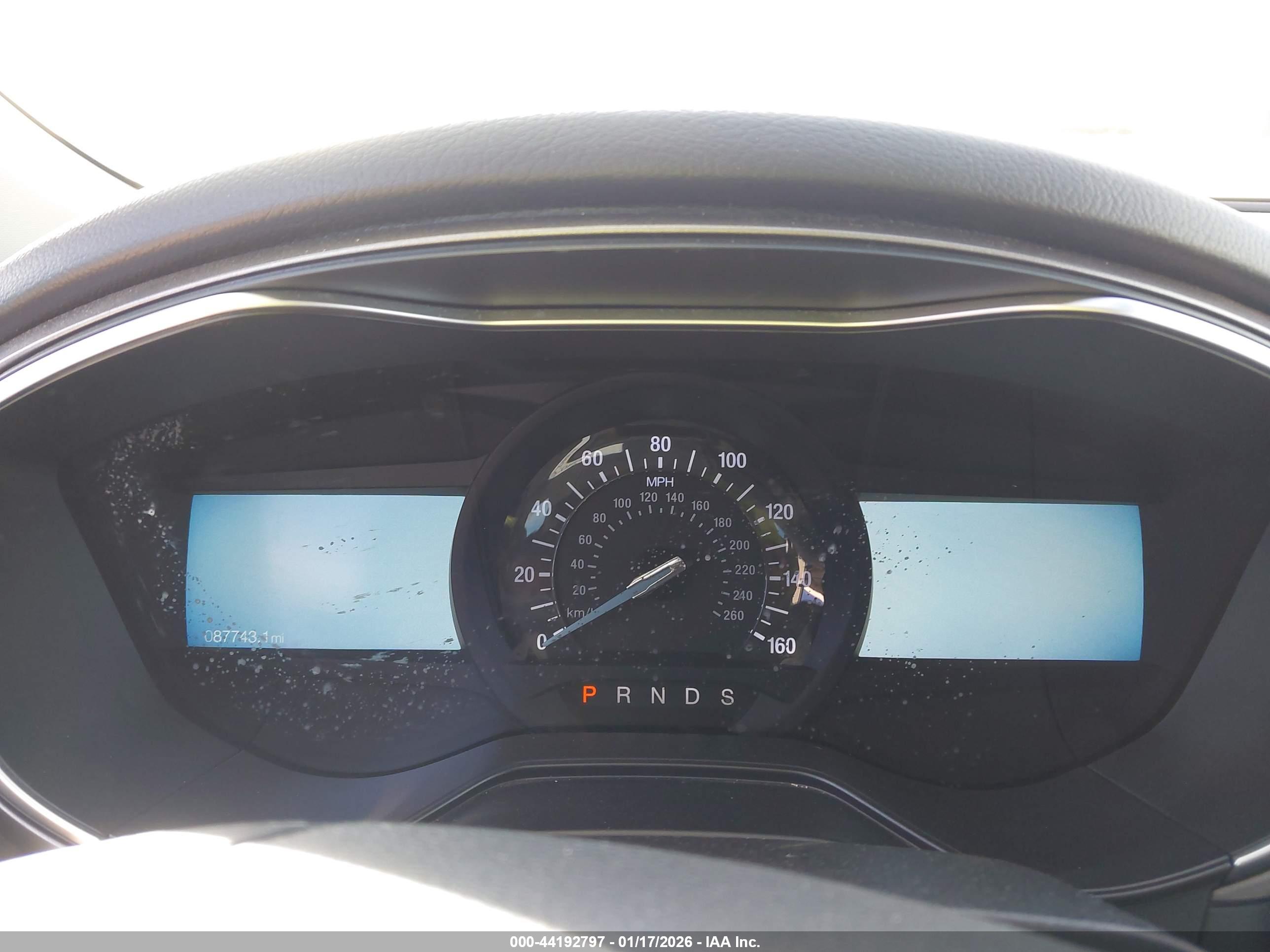 FORD FUSION image 7